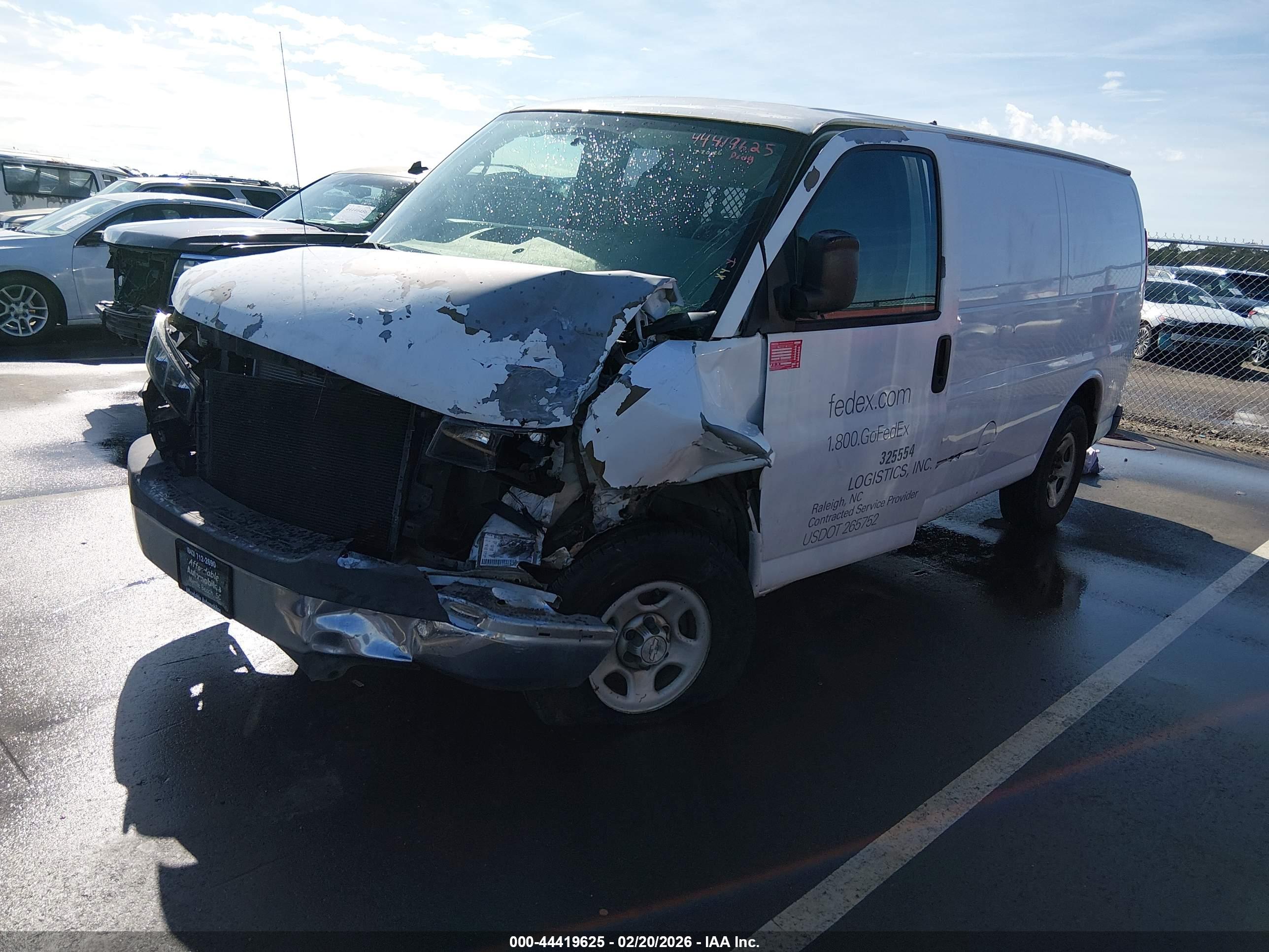 CHEVROLET EXPRESS image 2