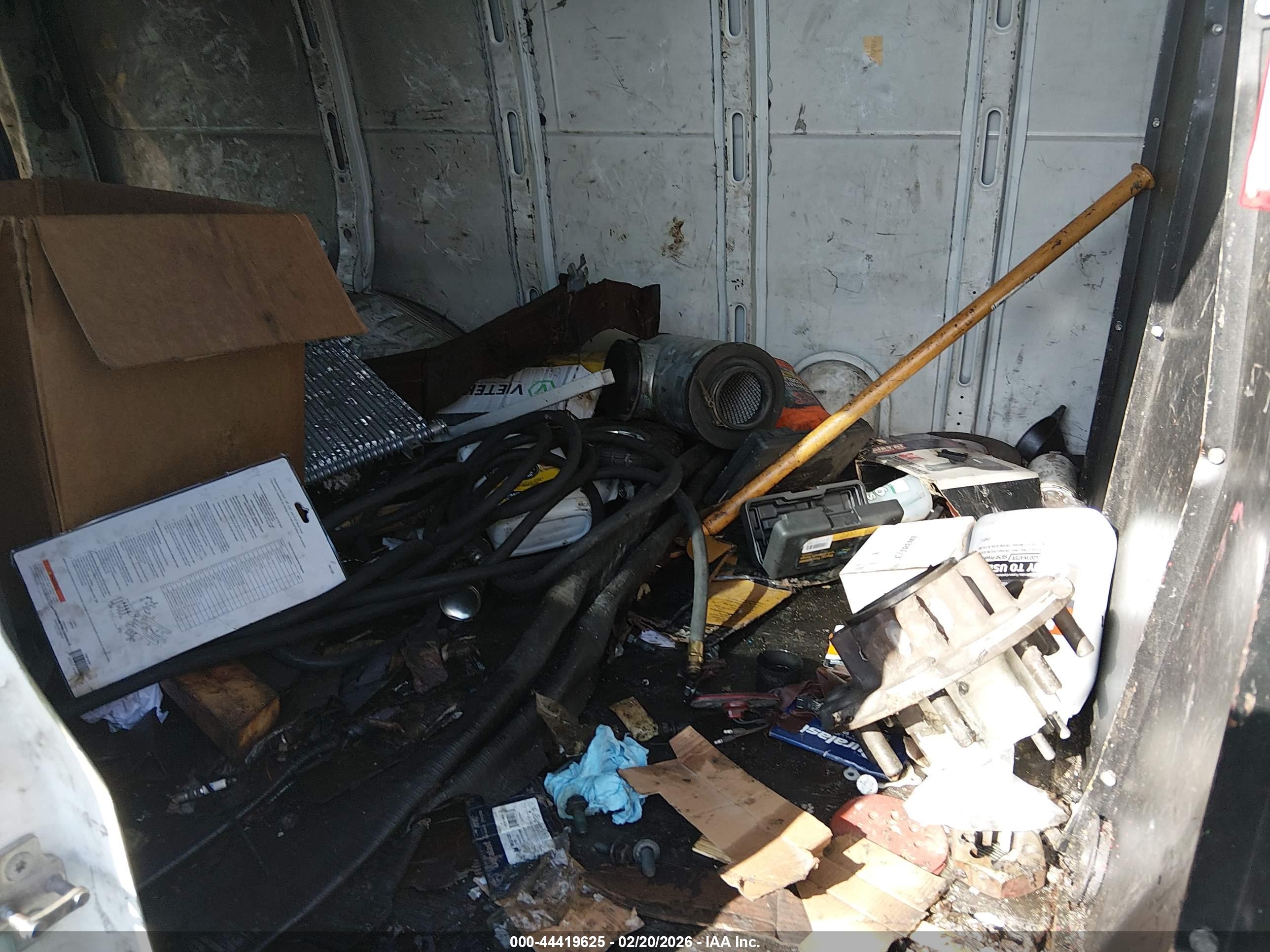 CHEVROLET EXPRESS image 8