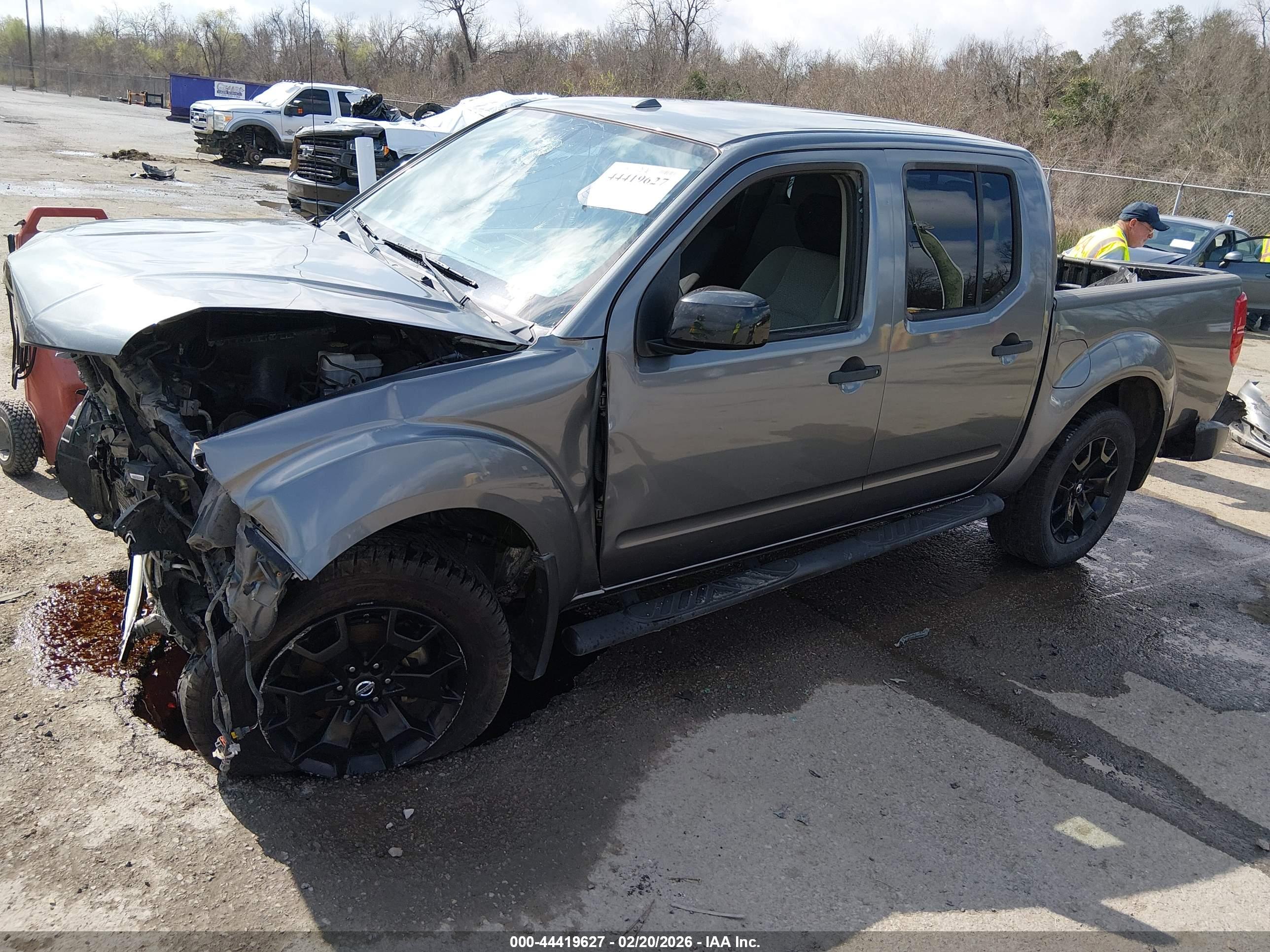 NISSAN FRONTIER image 2