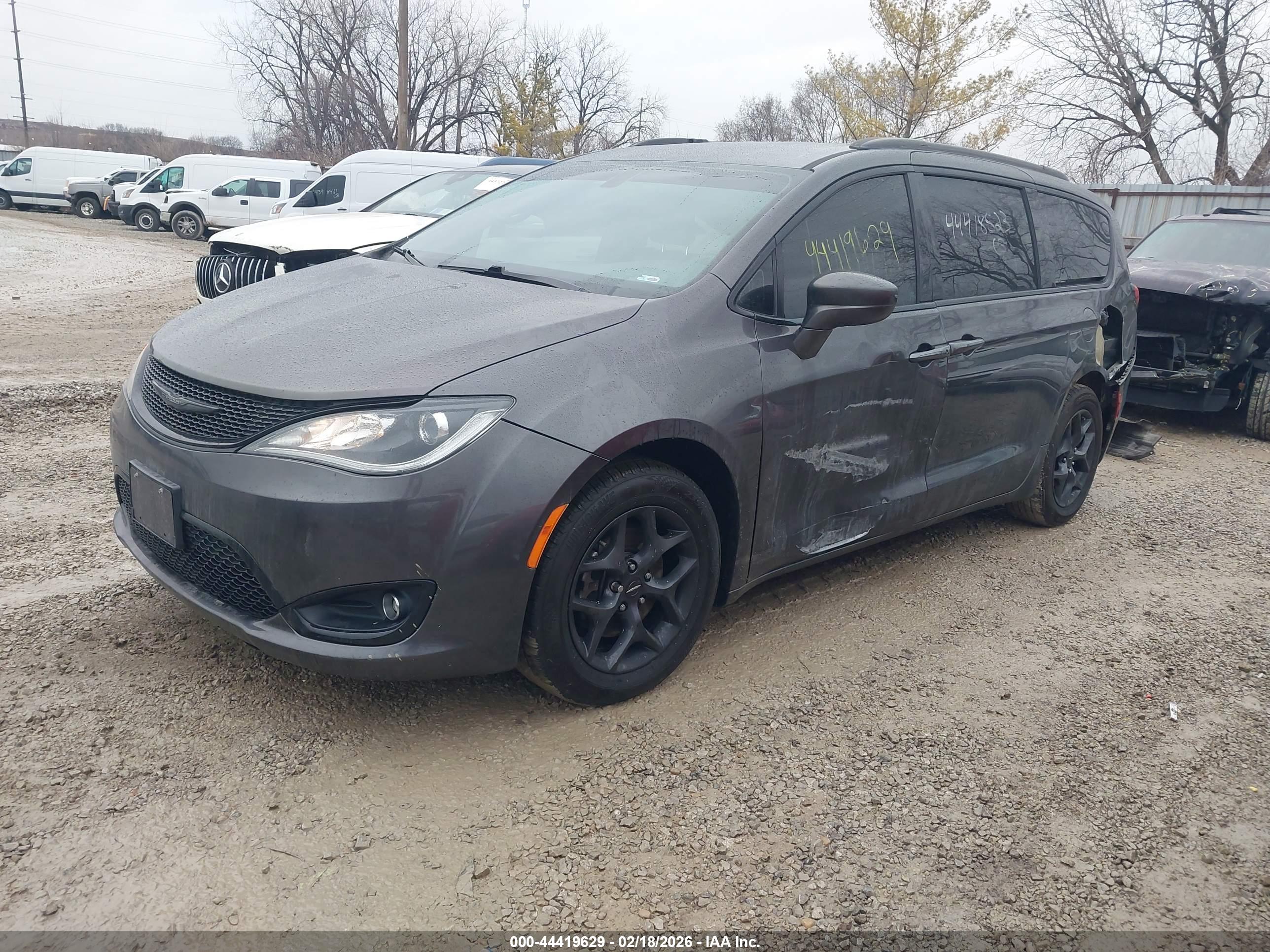 CHRYSLER PACIFICA image 2