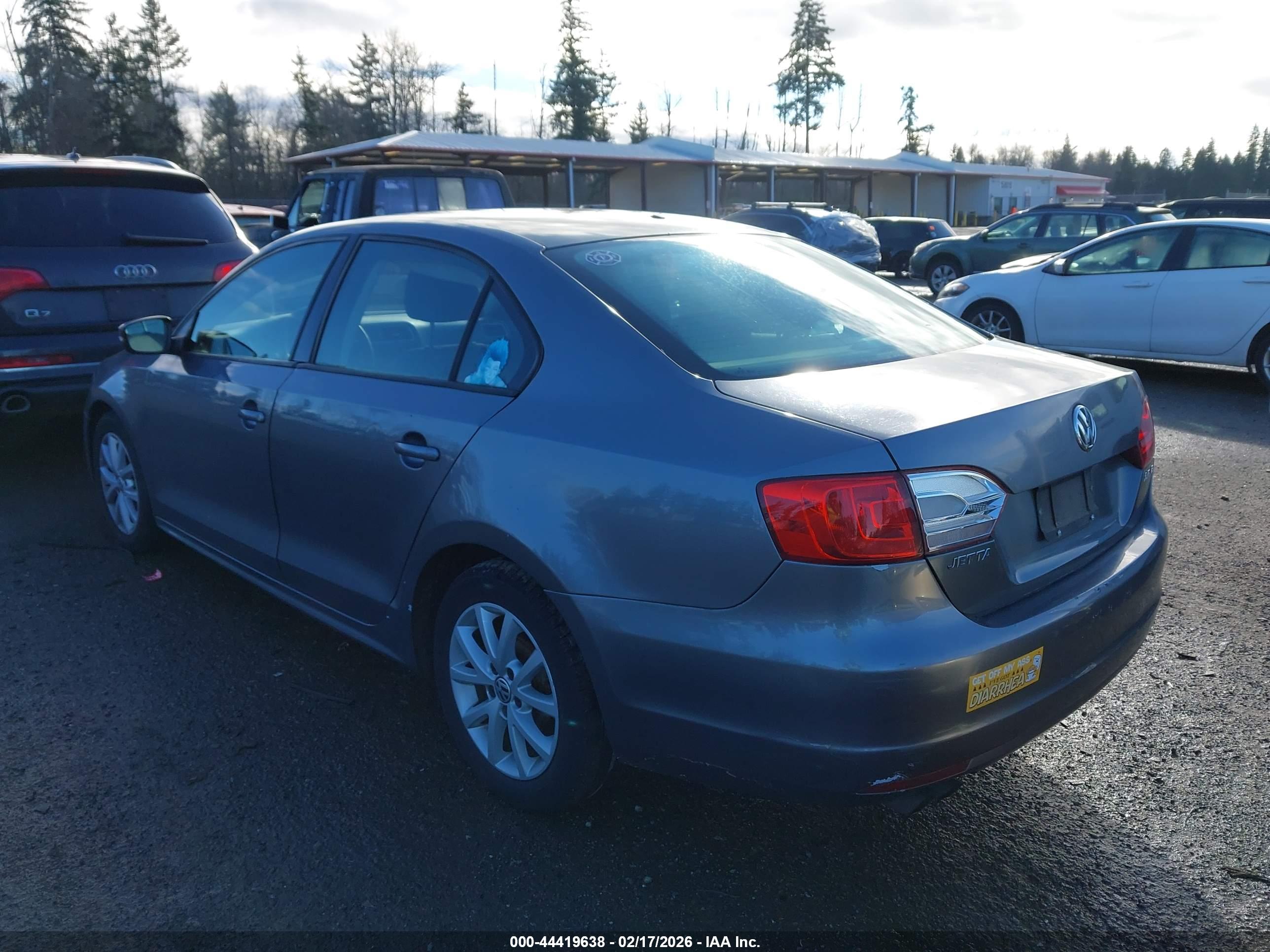 VOLKSWAGEN JETTA image 3