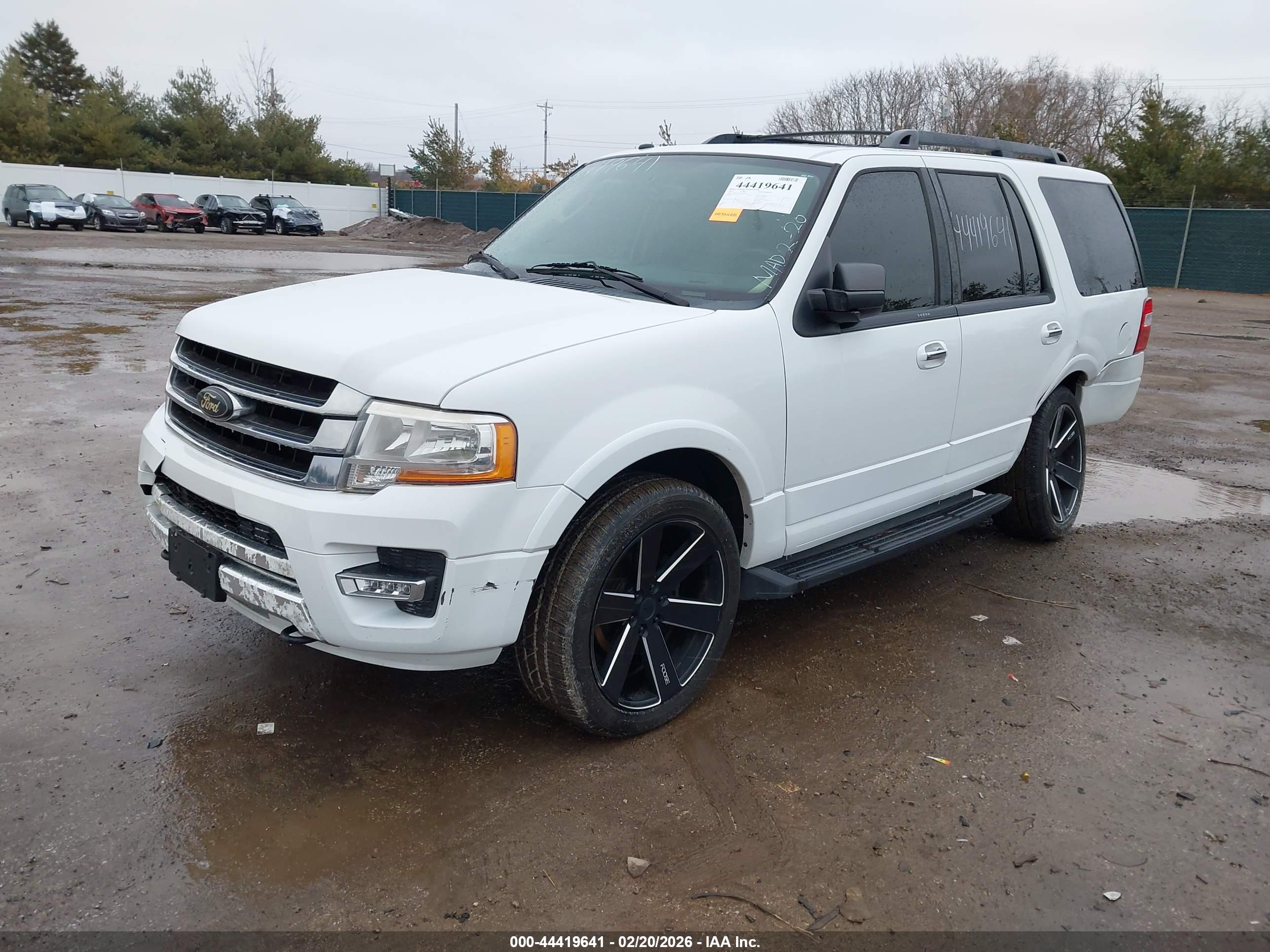 FORD EXPEDITION image 2