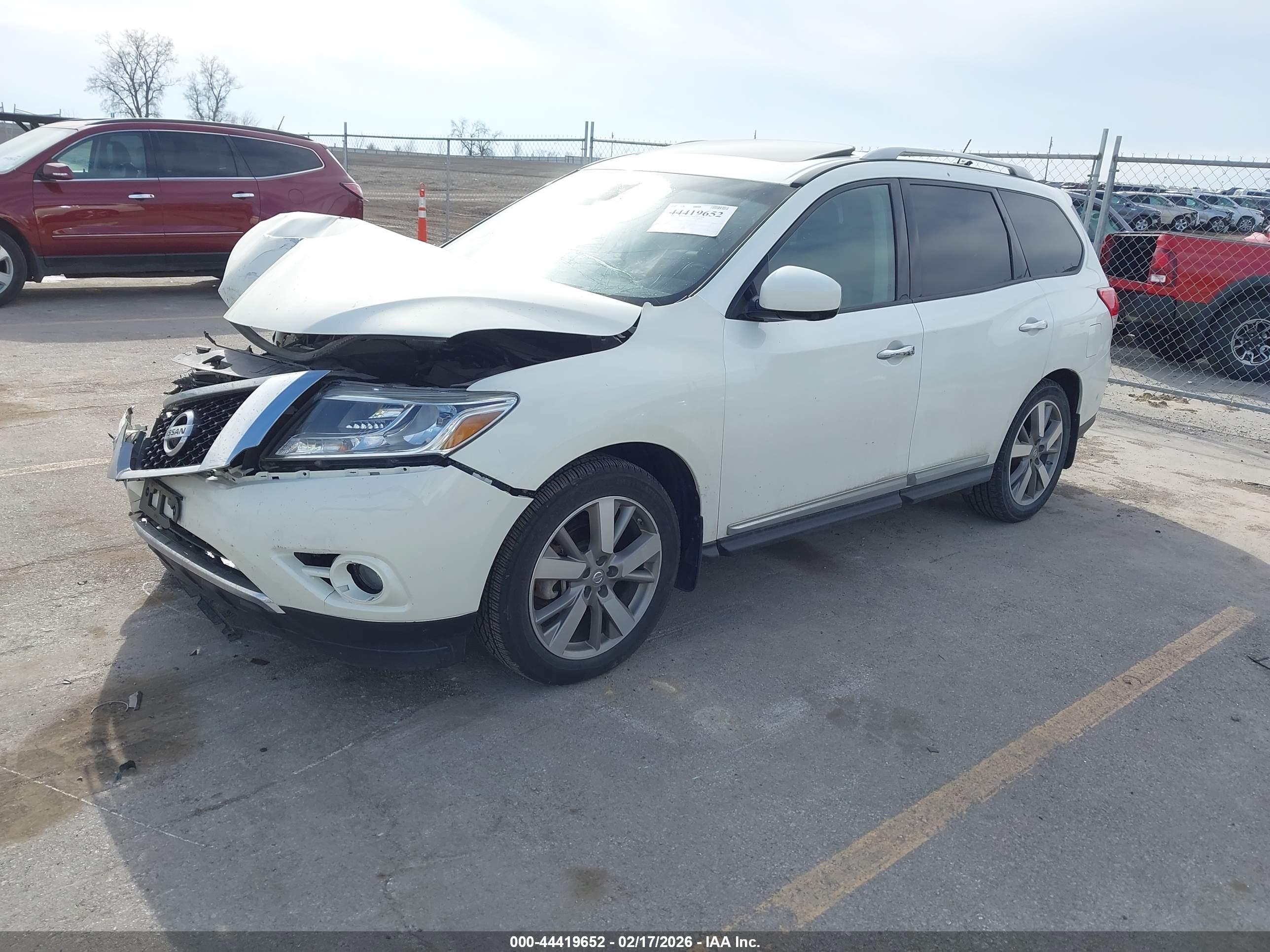 NISSAN PATHFINDER image 2