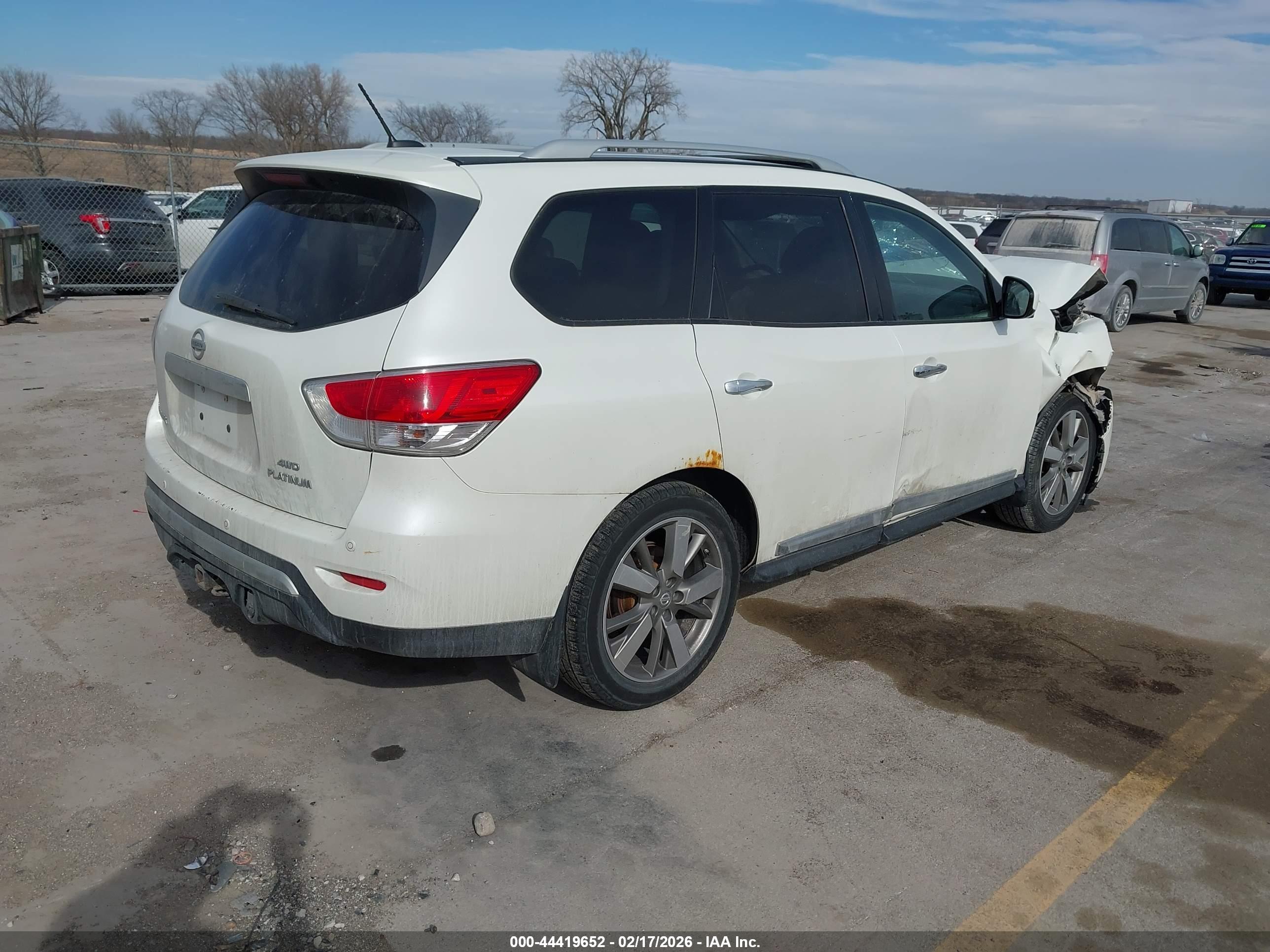 NISSAN PATHFINDER image 4