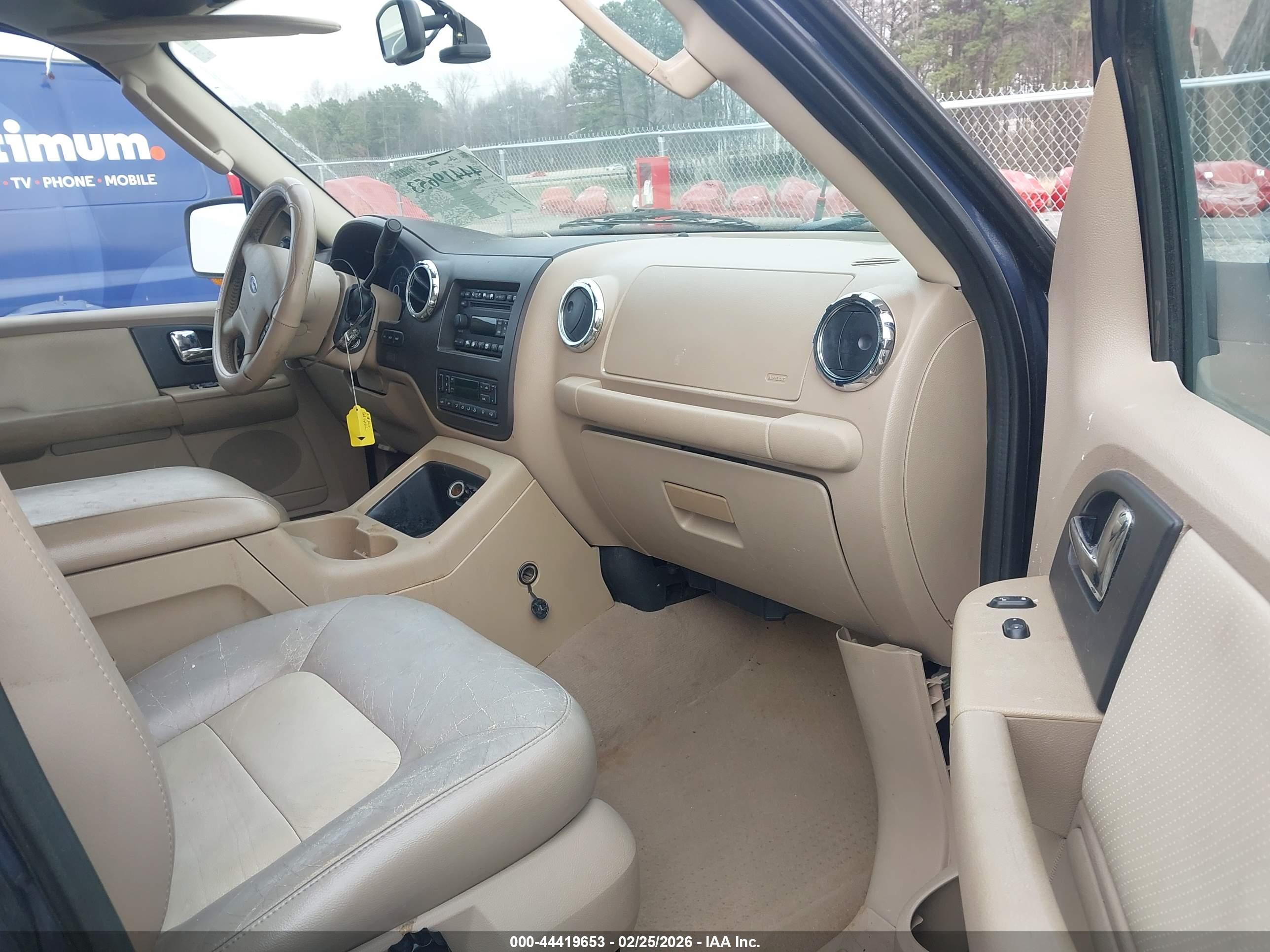 FORD EXPEDITION image 5