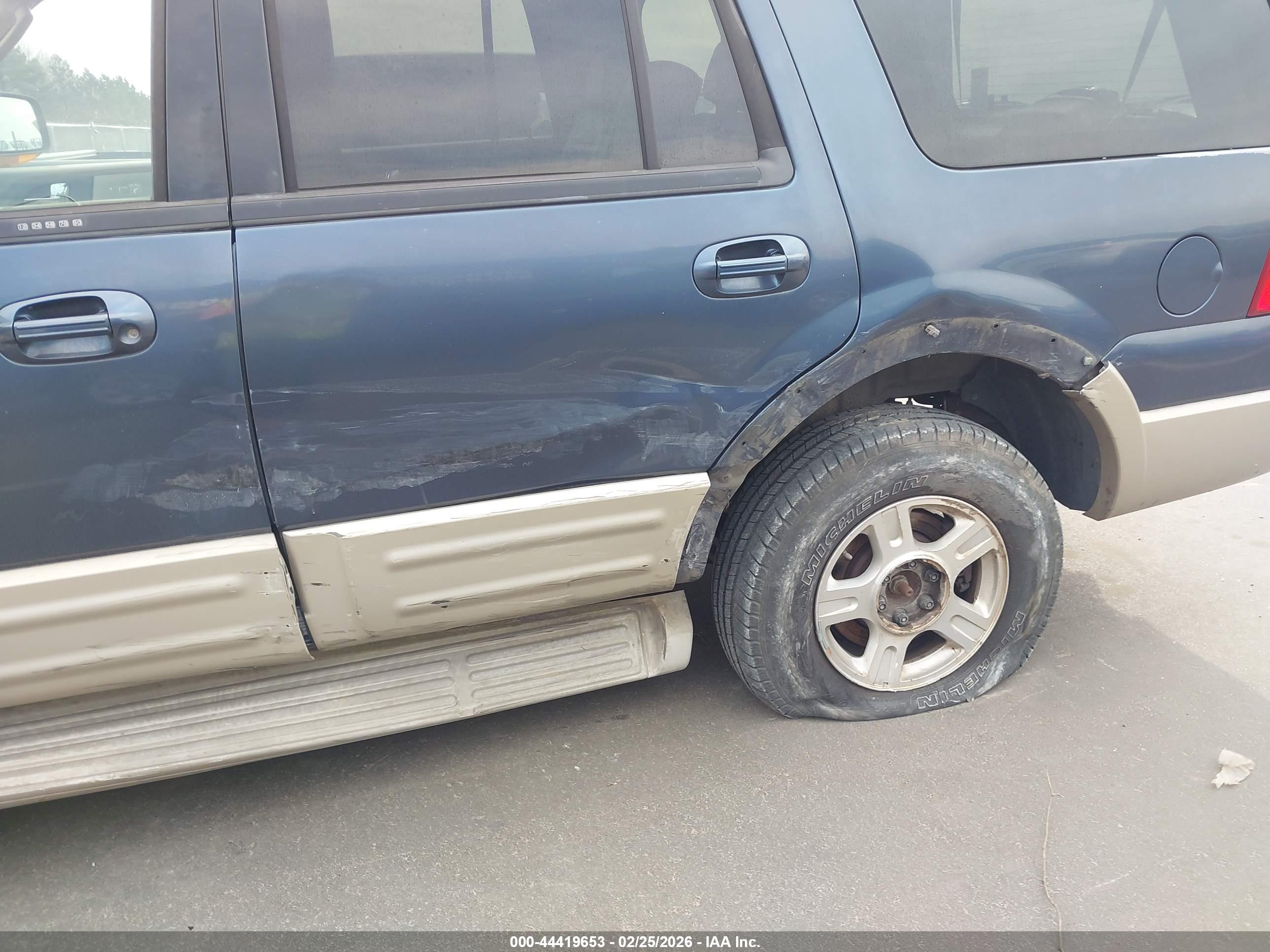 FORD EXPEDITION image 6
