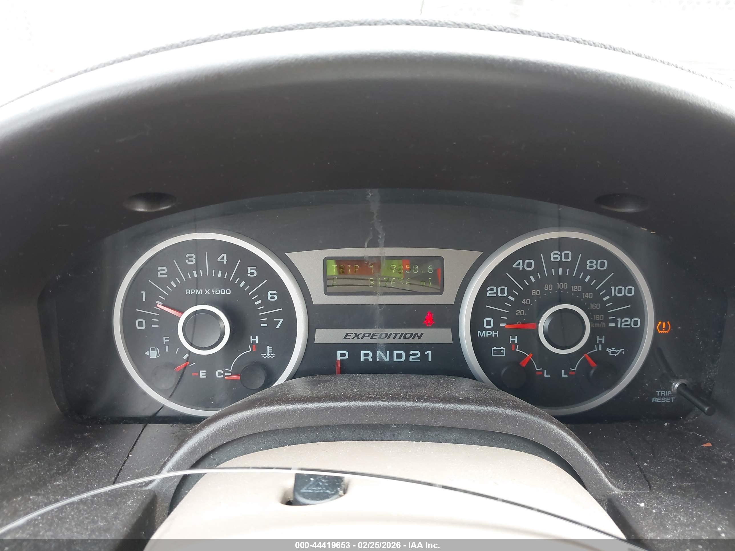 FORD EXPEDITION image 7