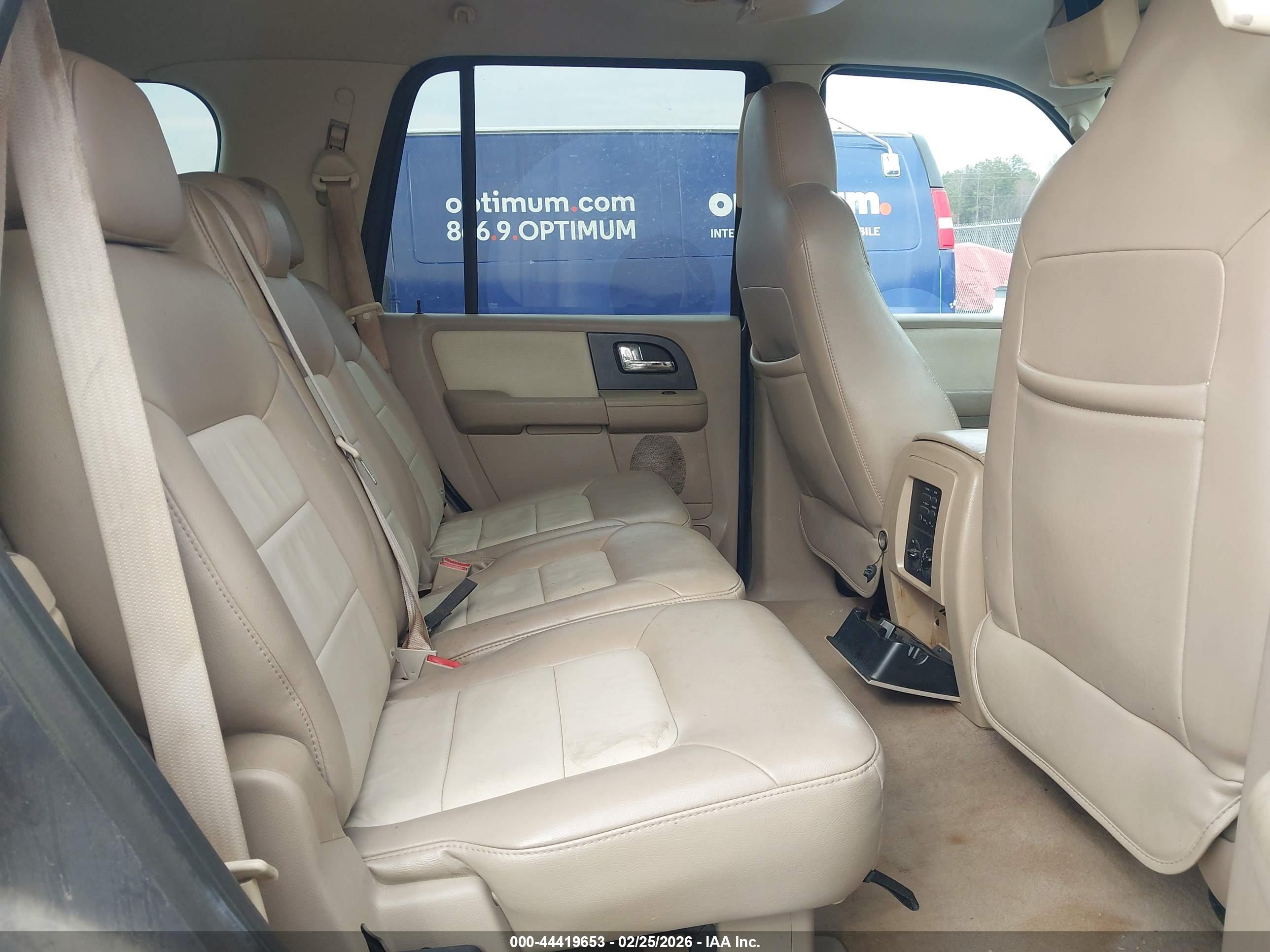 FORD EXPEDITION image 8