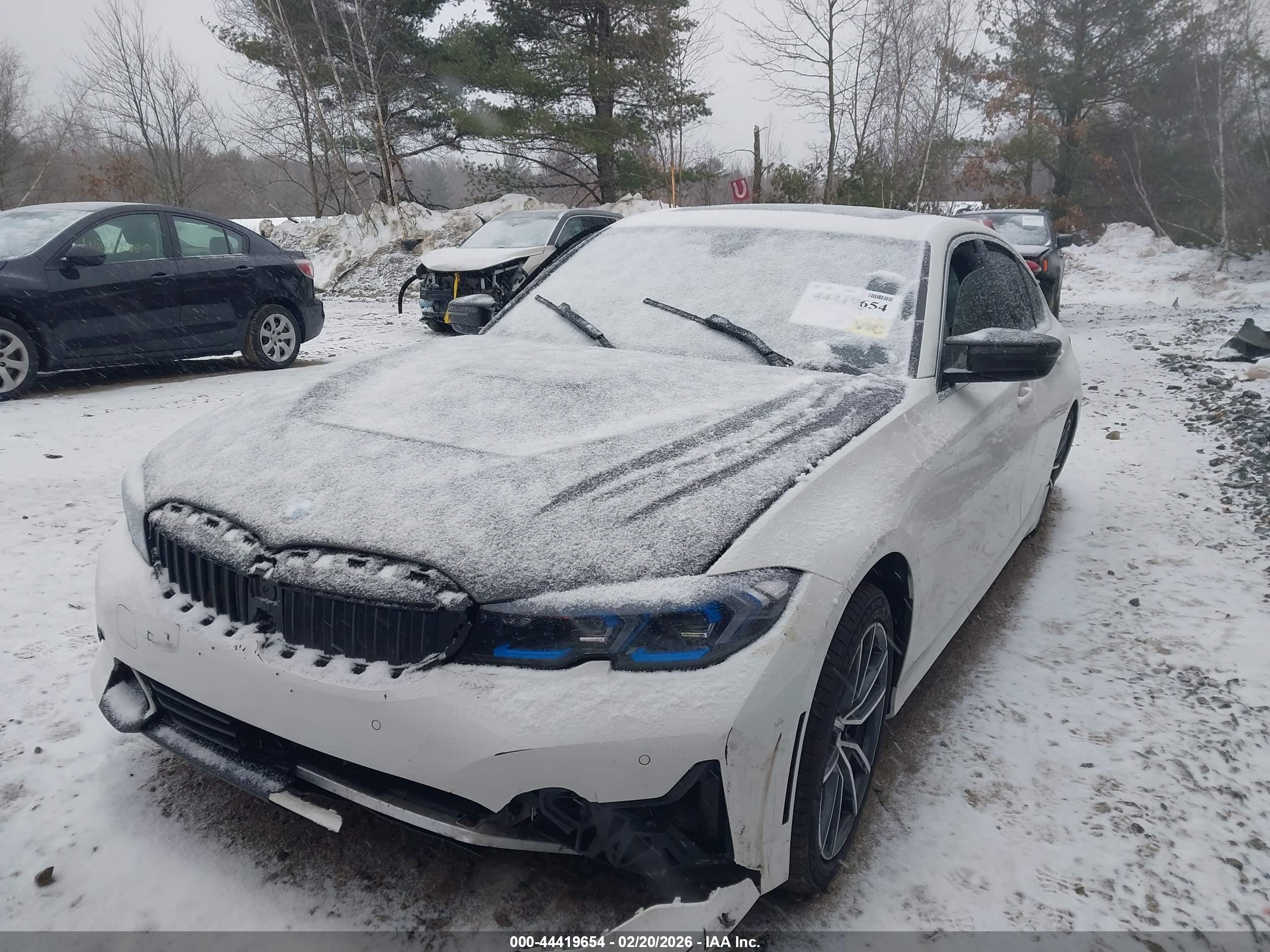 BMW 330I image 2