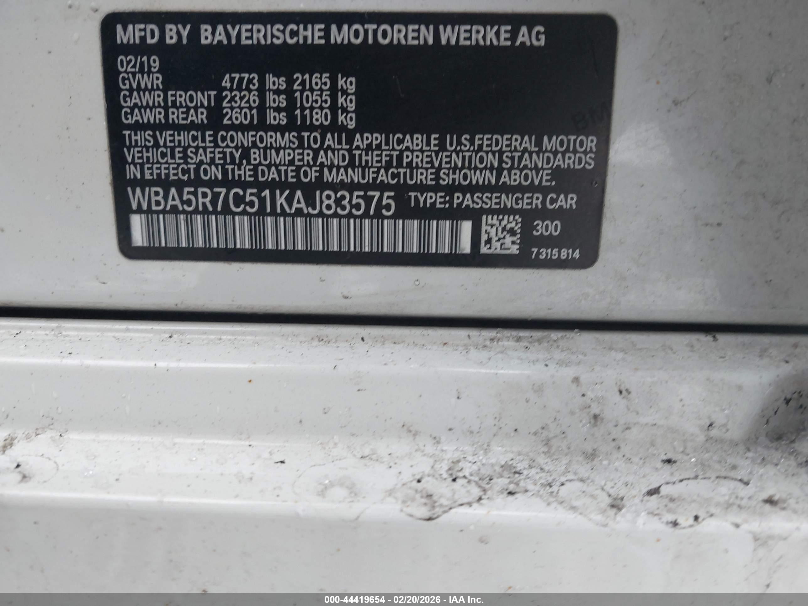 BMW 330I image 9