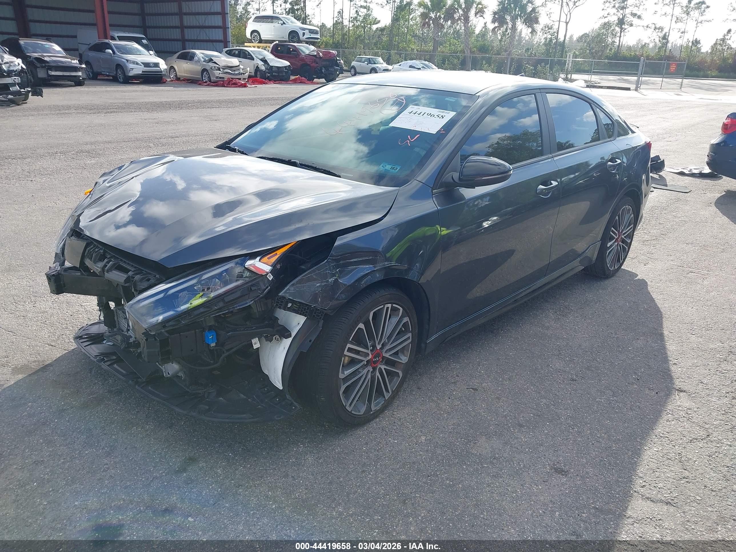 KIA FORTE image 2
