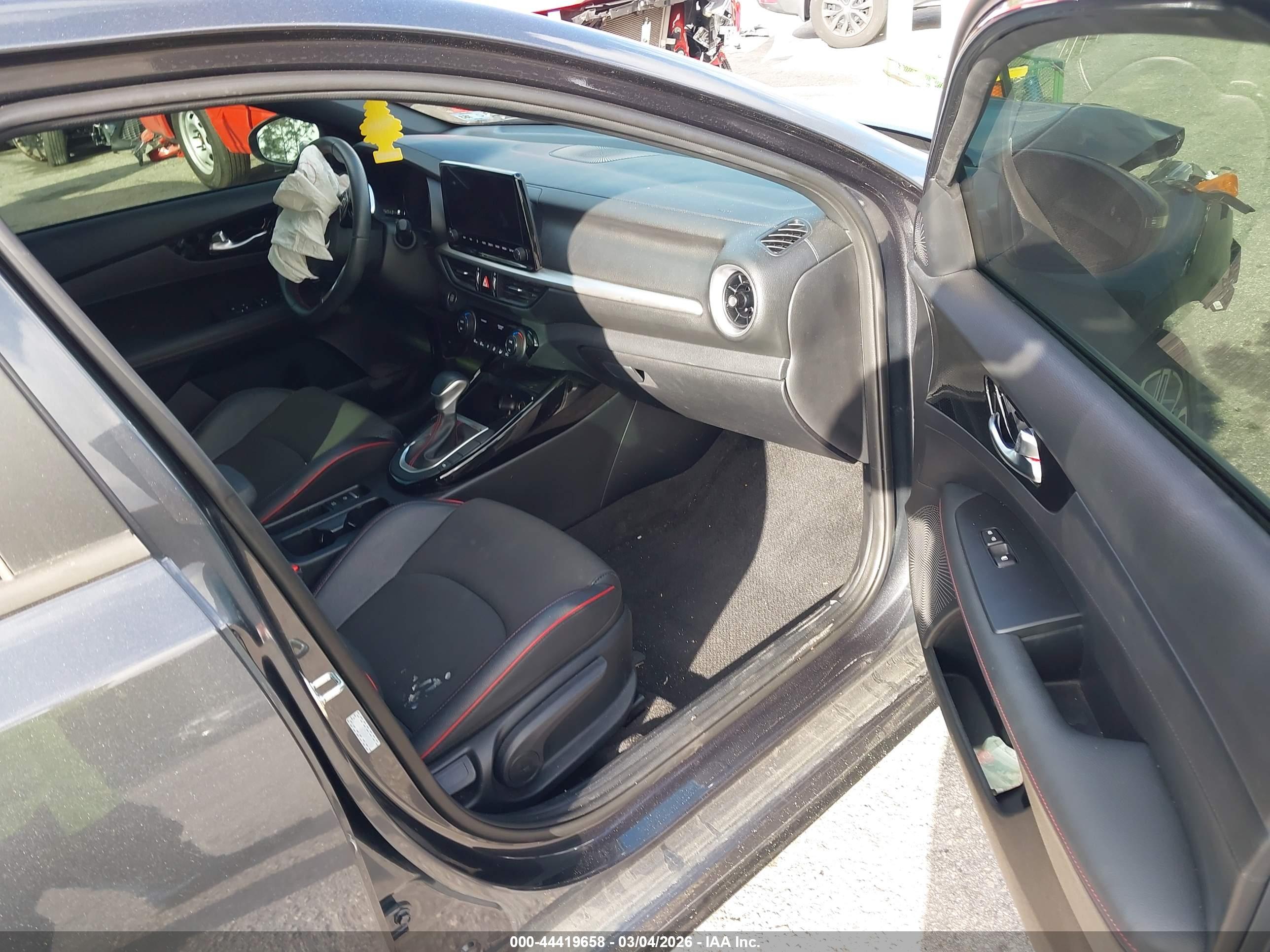 KIA FORTE image 5