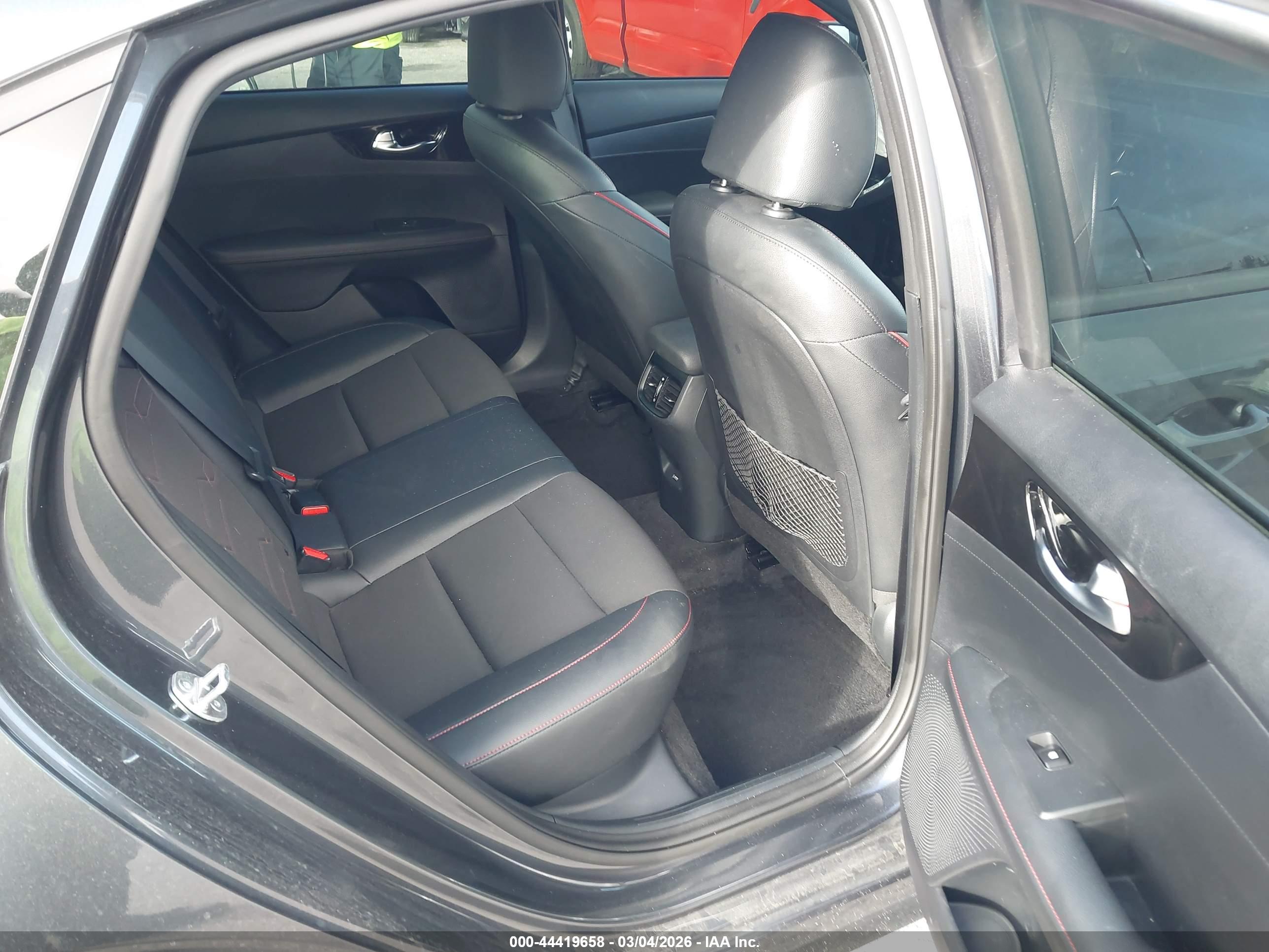KIA FORTE image 8
