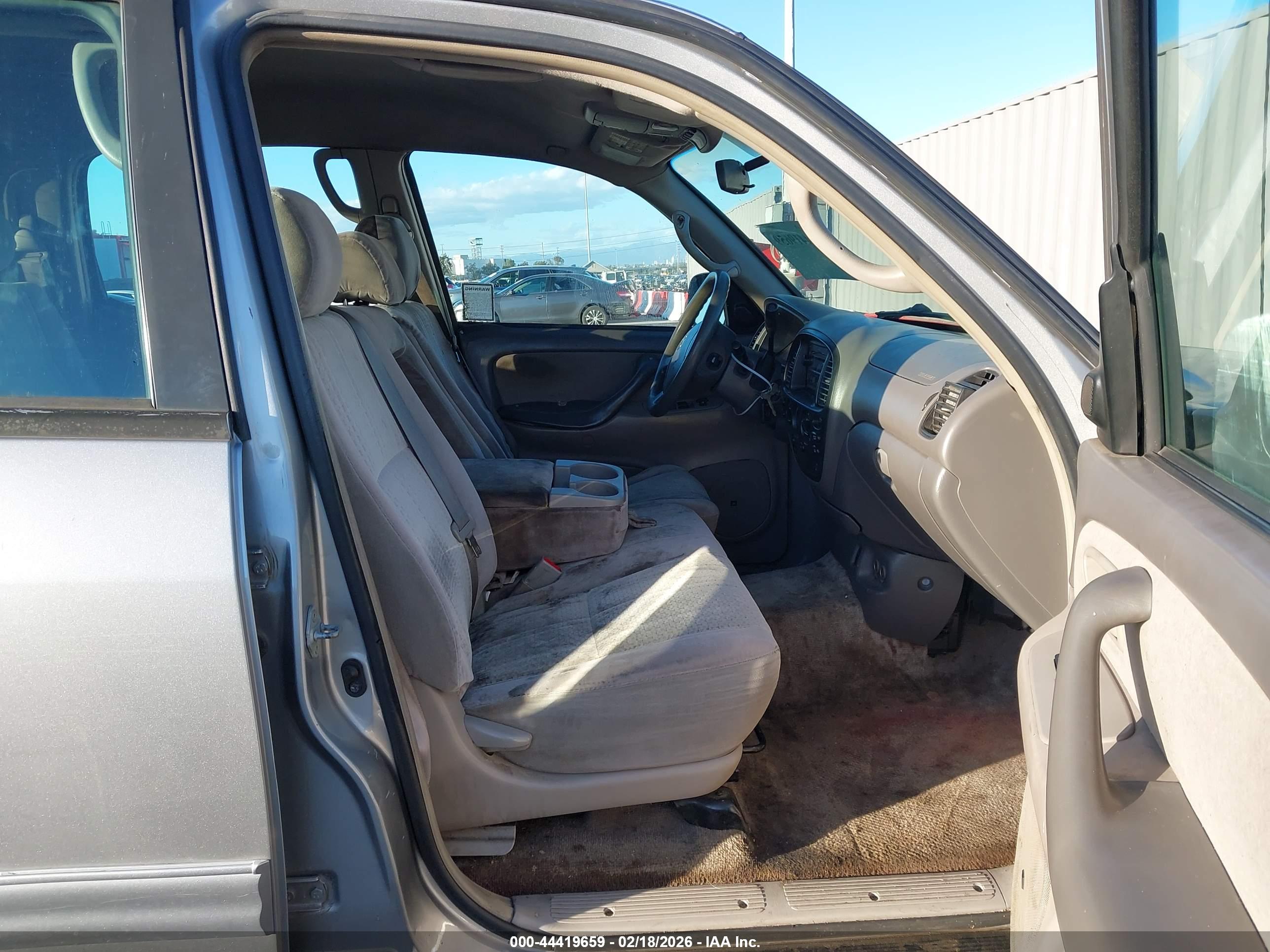 TOYOTA TUNDRA image 5