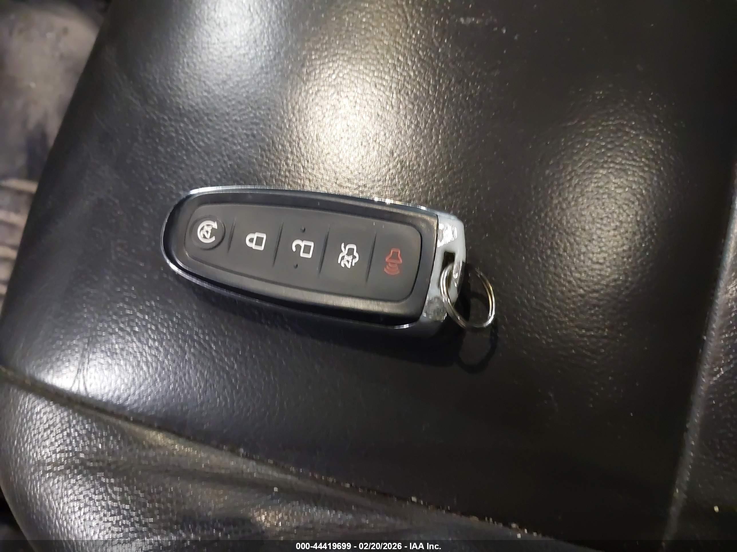 FORD ESCAPE image 11