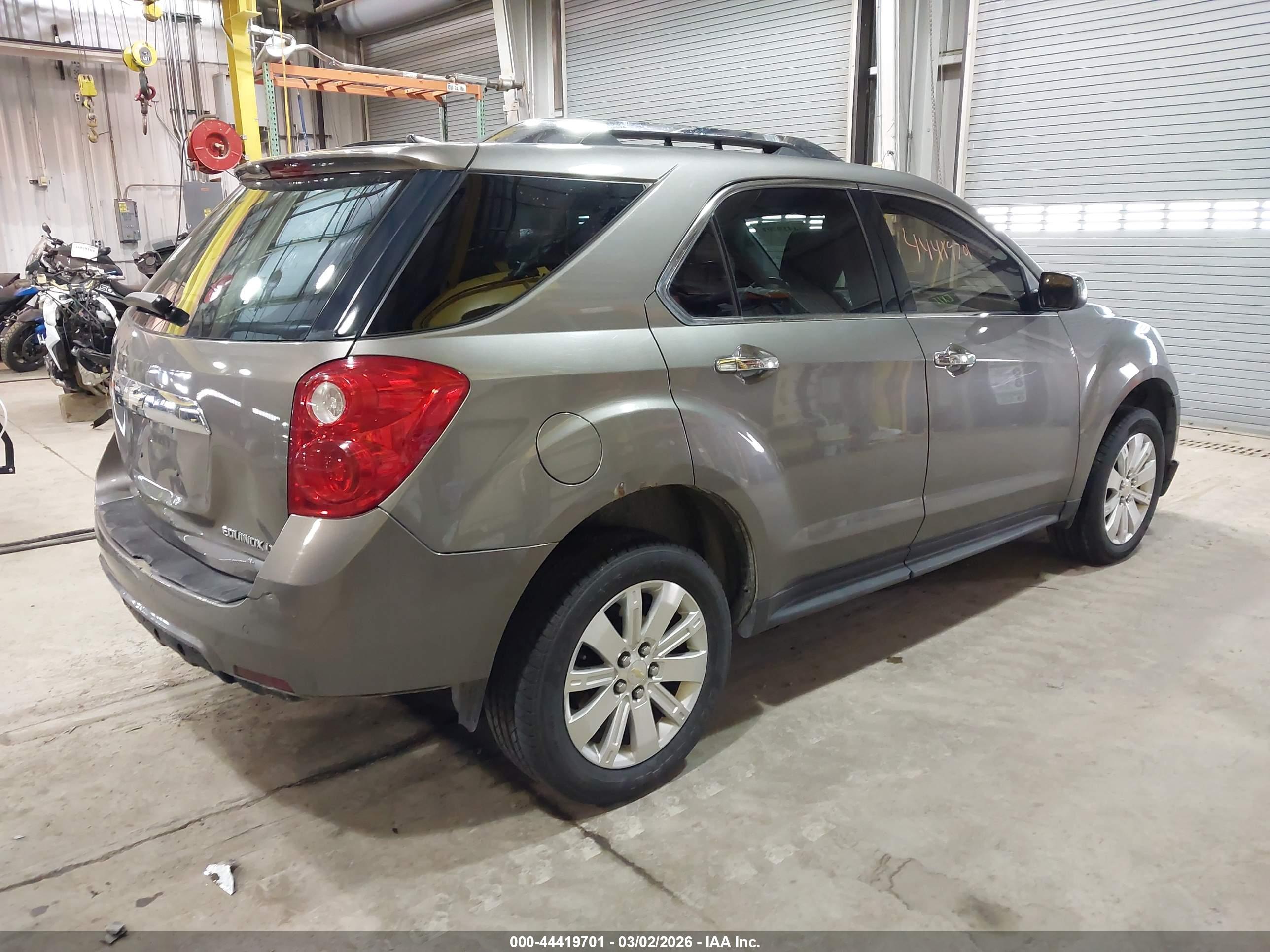 CHEVROLET EQUINOX image 4