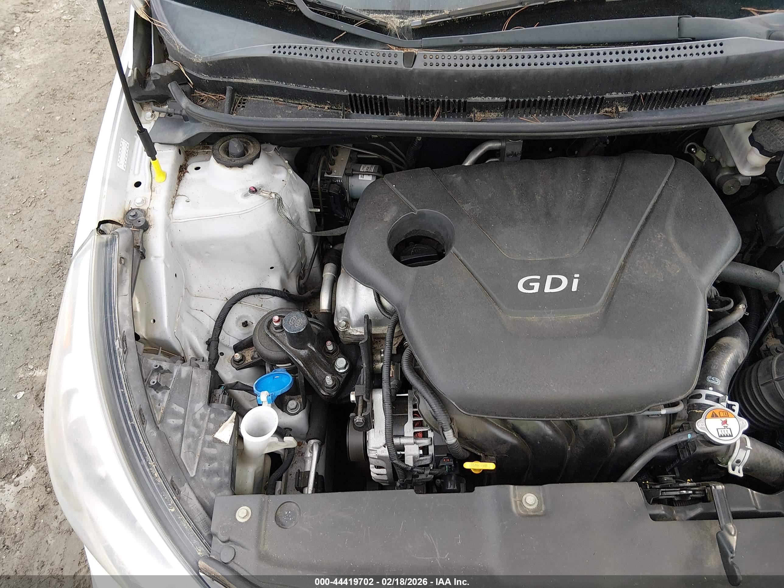 HYUNDAI ACCENT image 10