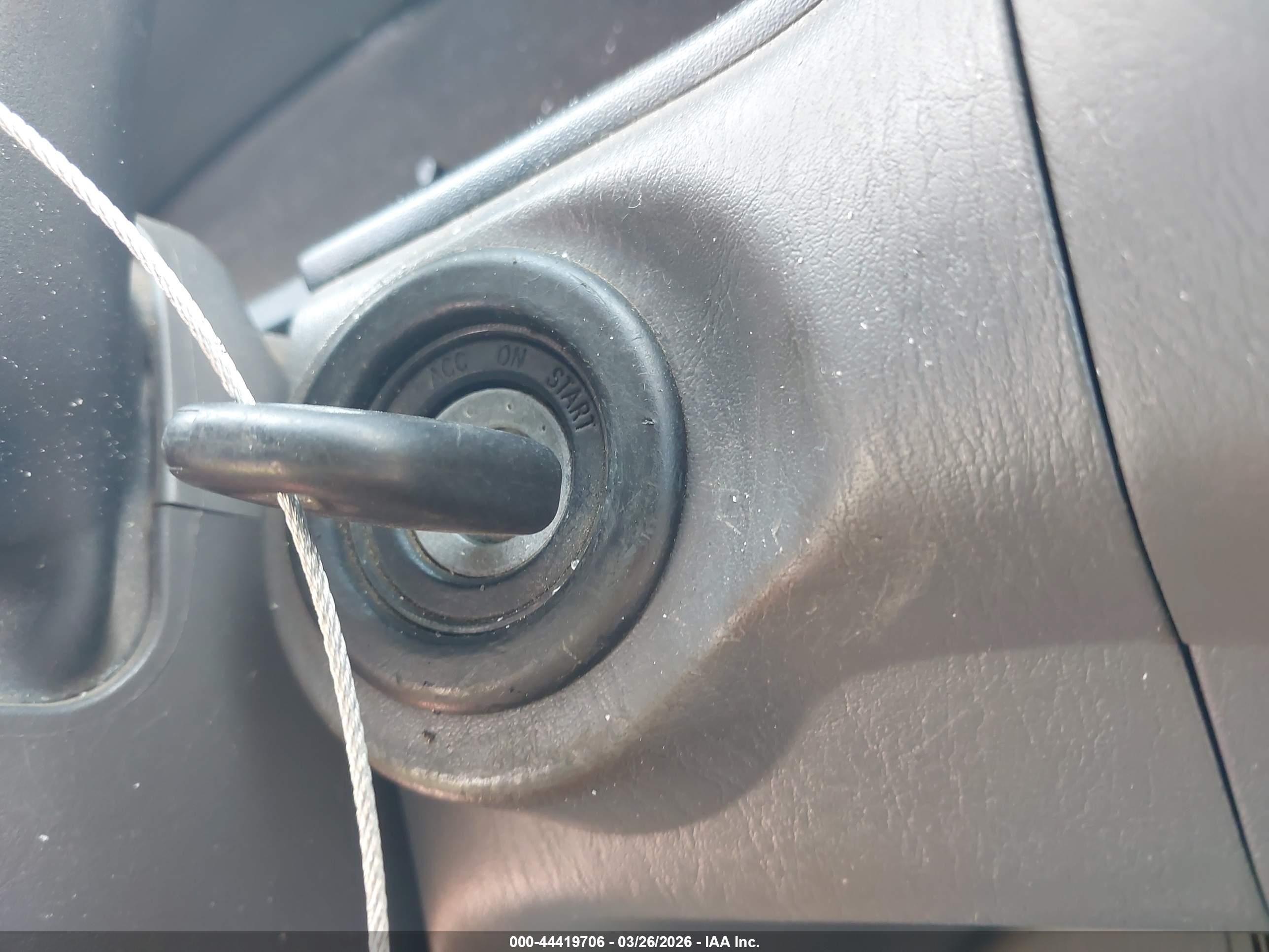 TOYOTA SEQUOIA image 11