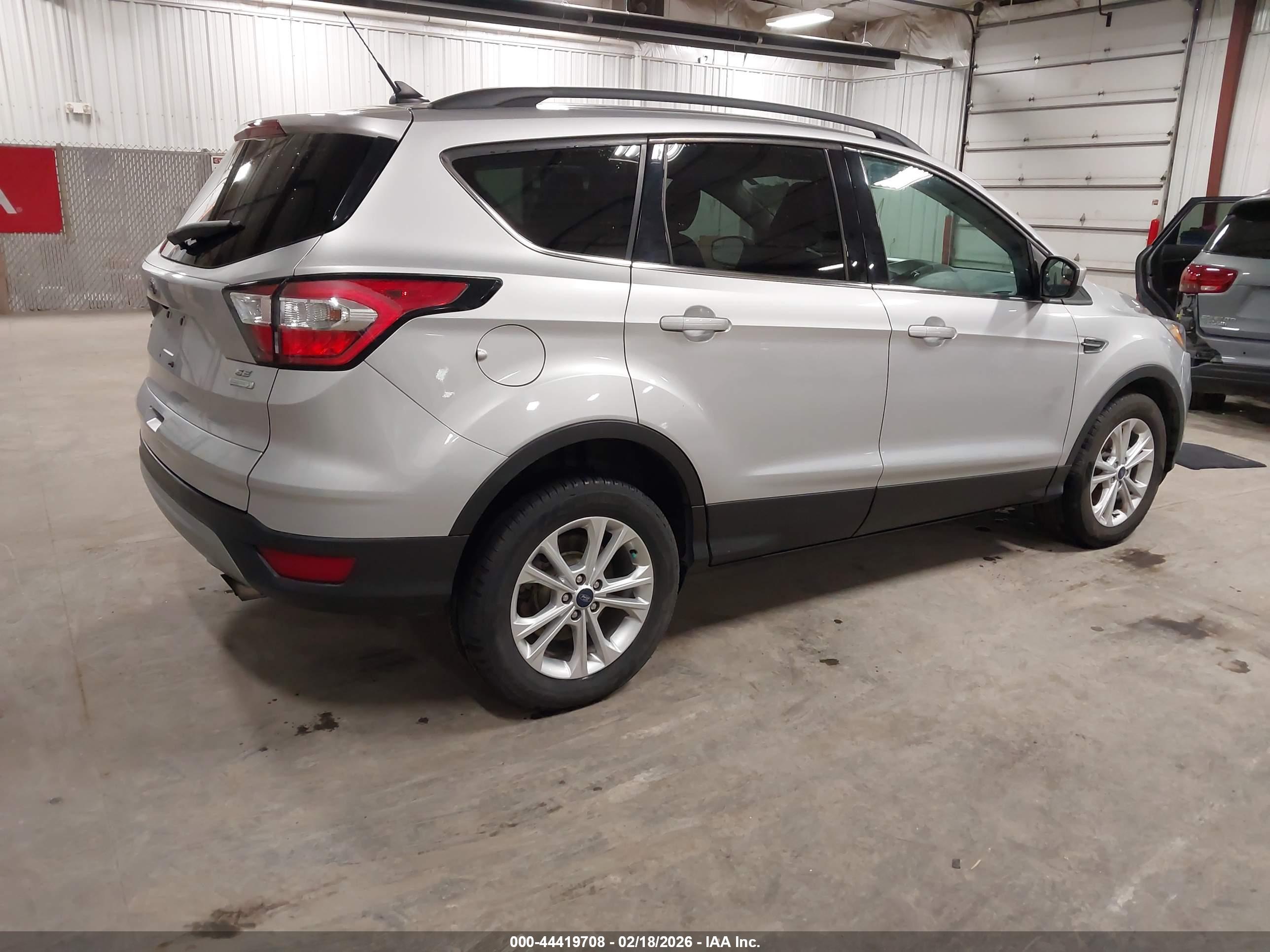 FORD ESCAPE image 4