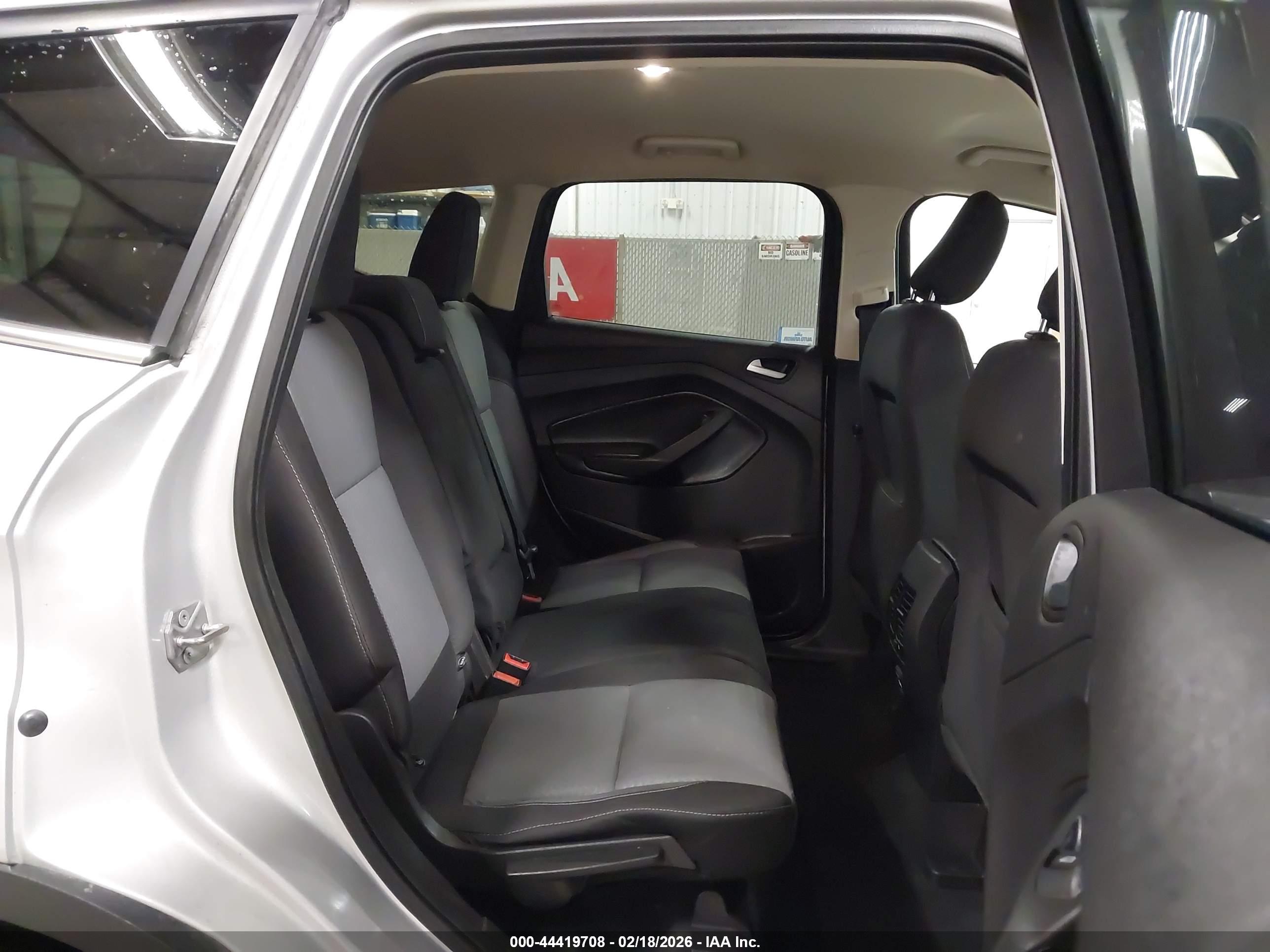 FORD ESCAPE image 8