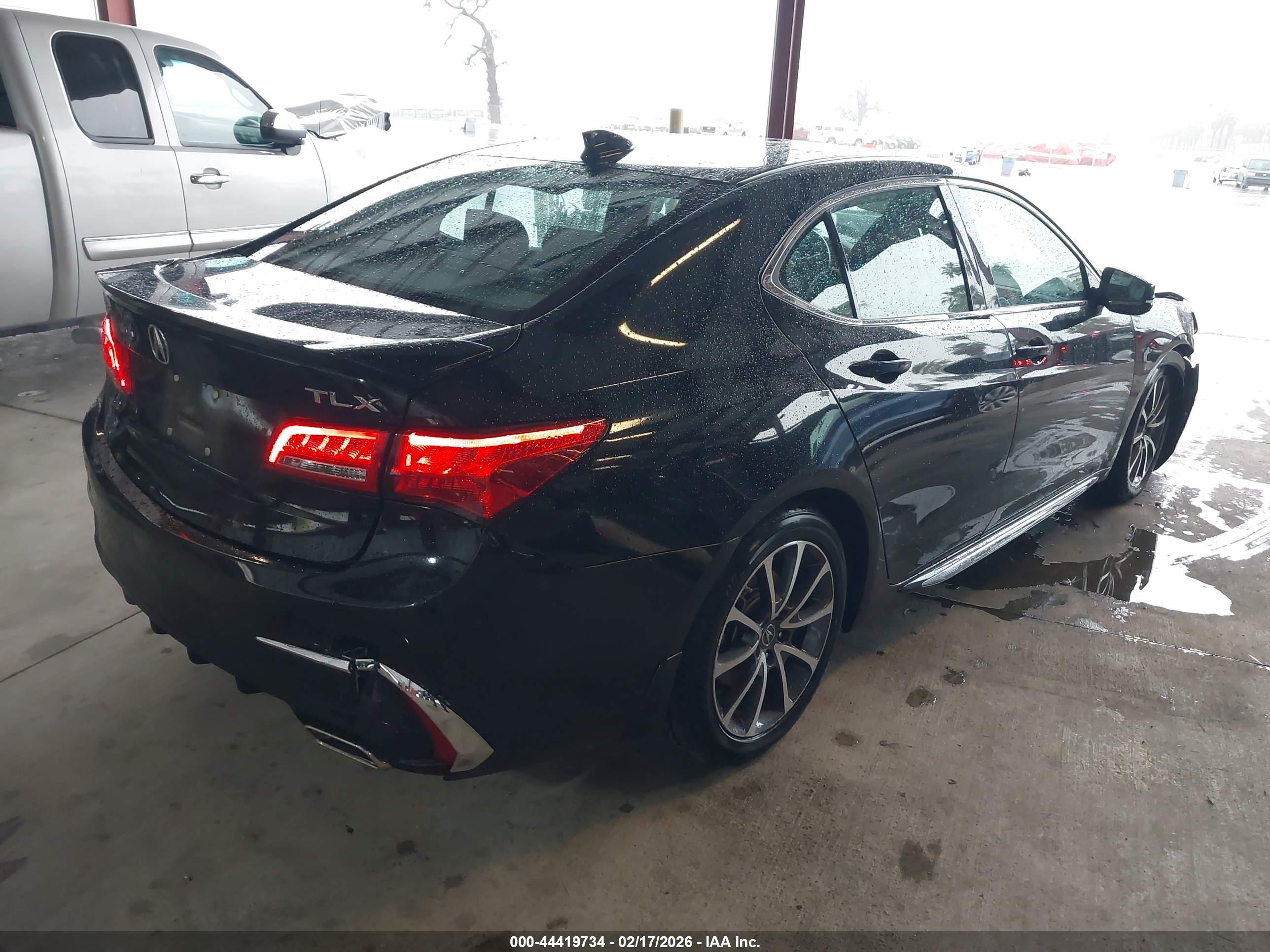 ACURA TLX image 4