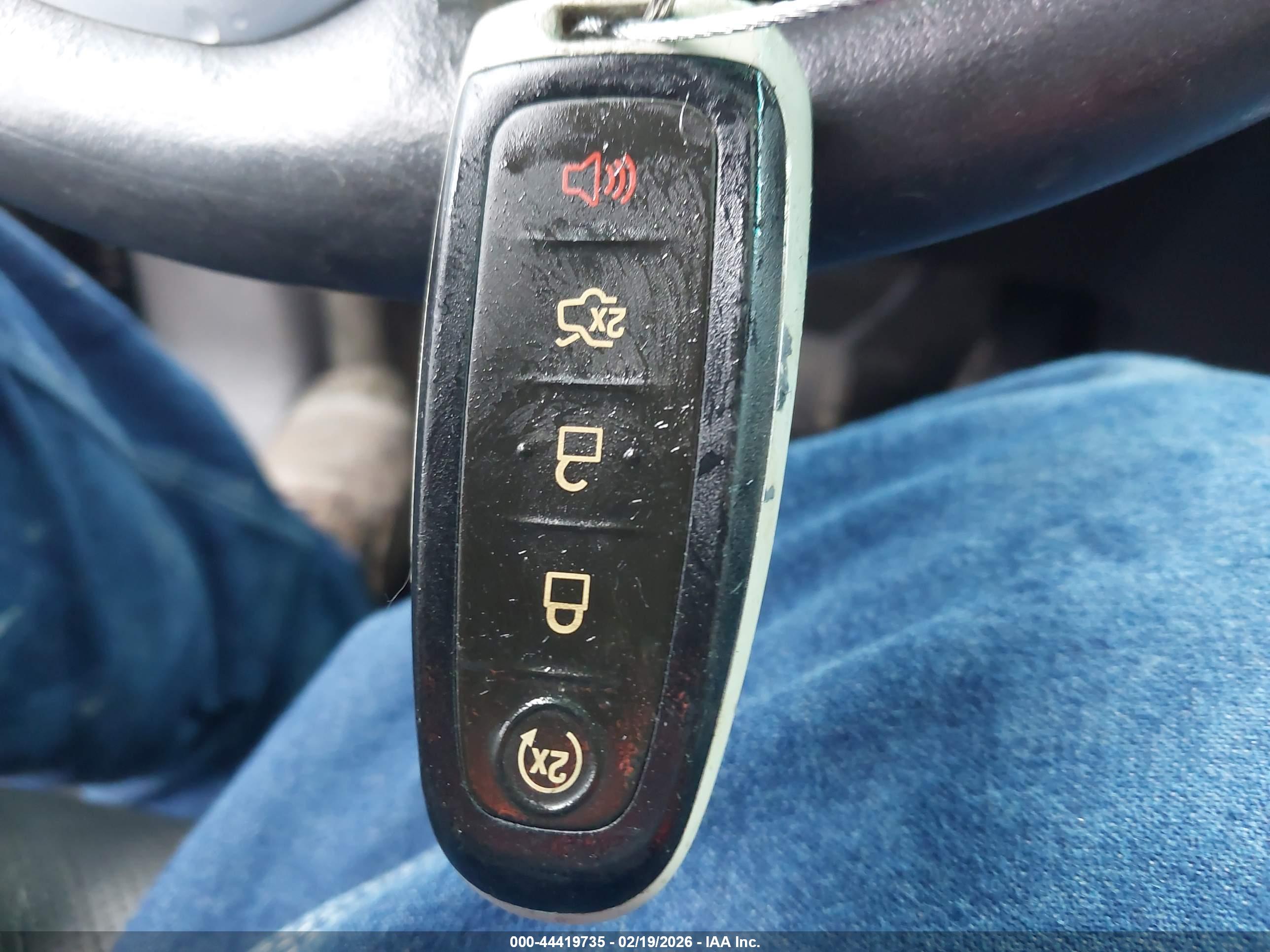 FORD EXPLORER image 11