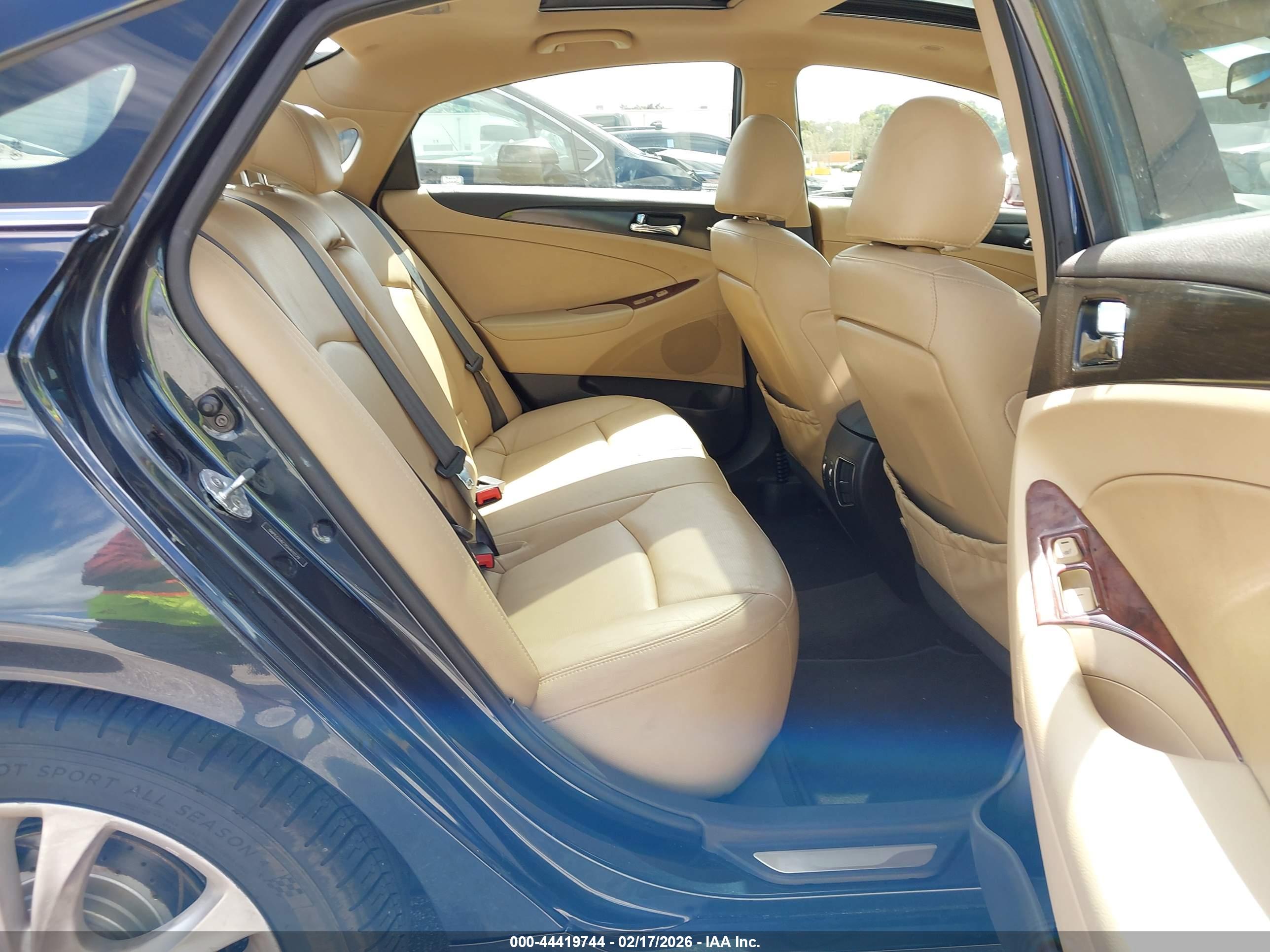HYUNDAI SONATA image 8
