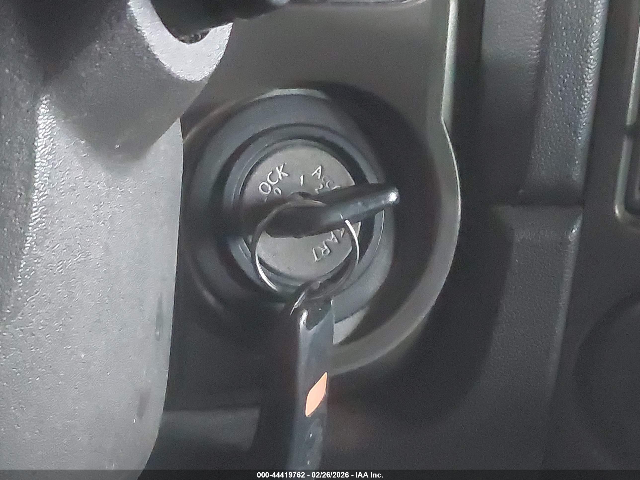 NISSAN TITAN image 11