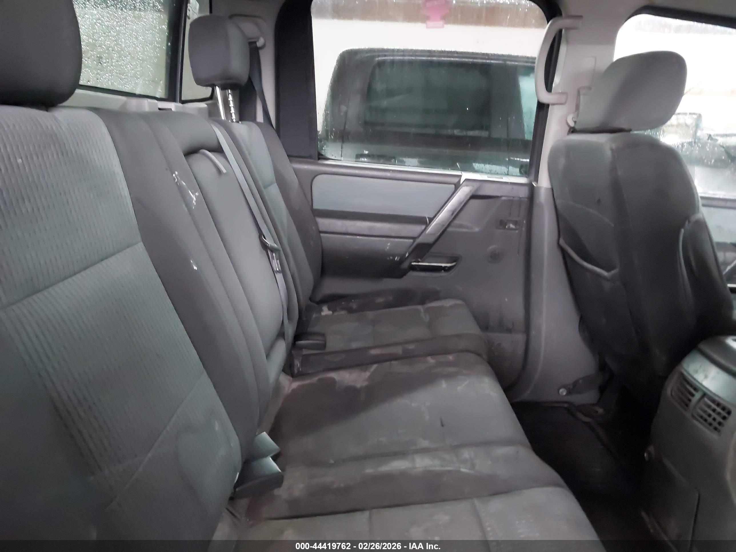 NISSAN TITAN image 8