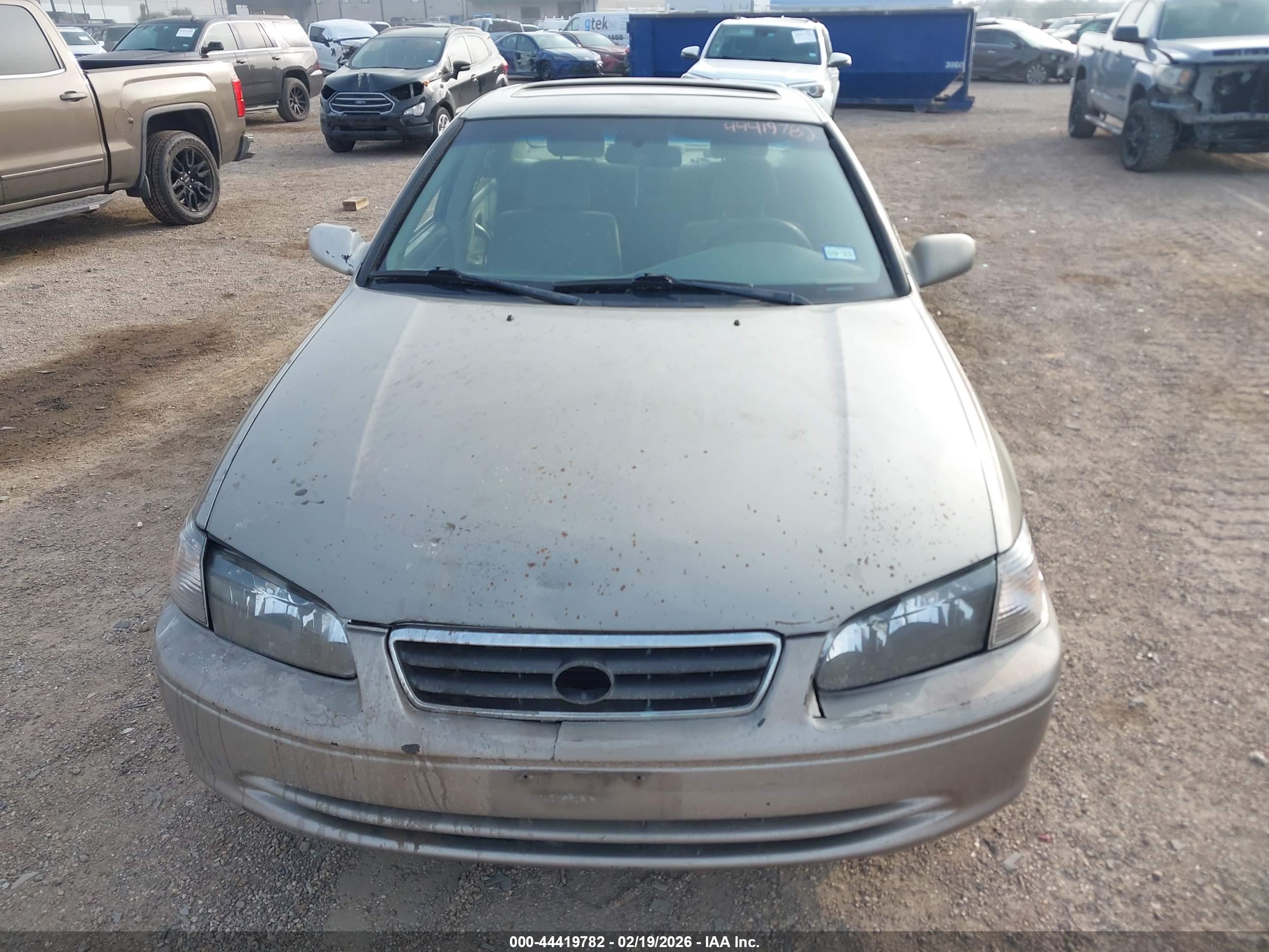 TOYOTA CAMRY image 6