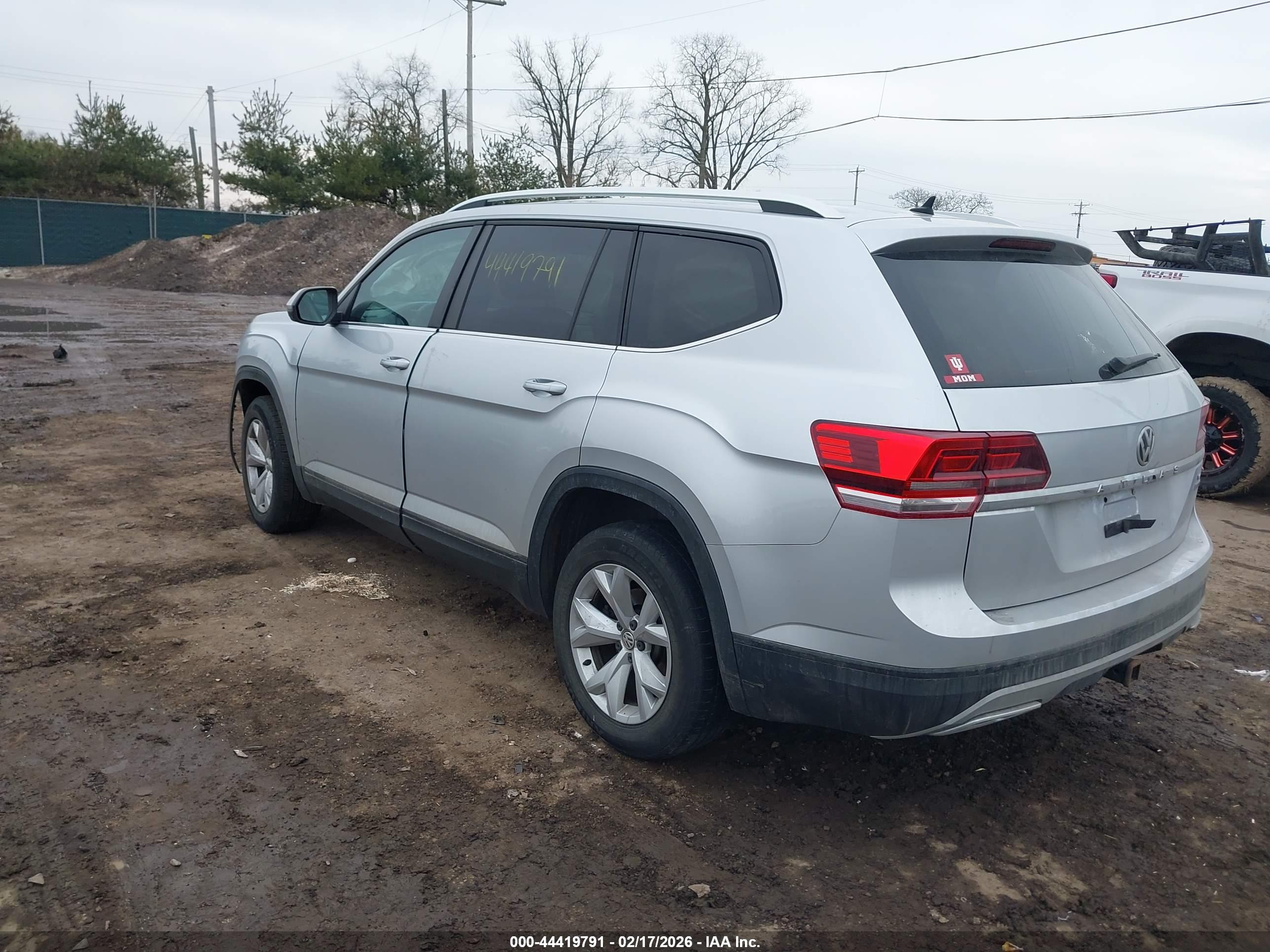 VOLKSWAGEN ATLAS image 3