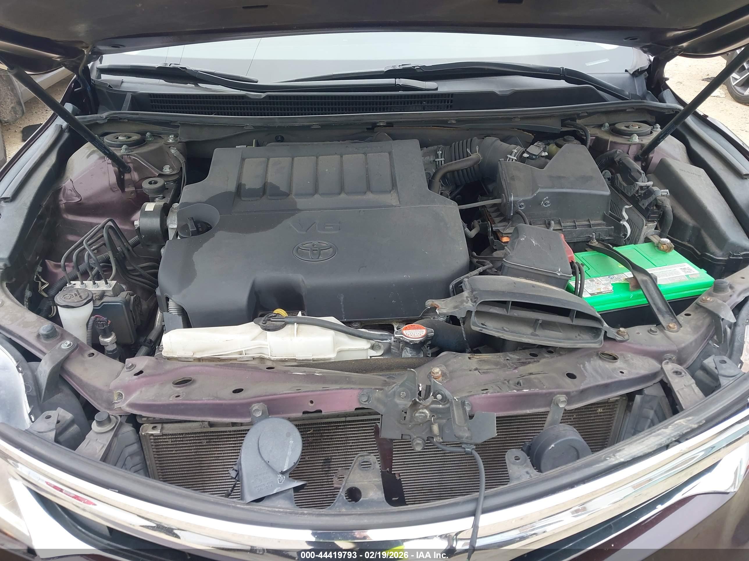 TOYOTA AVALON image 10