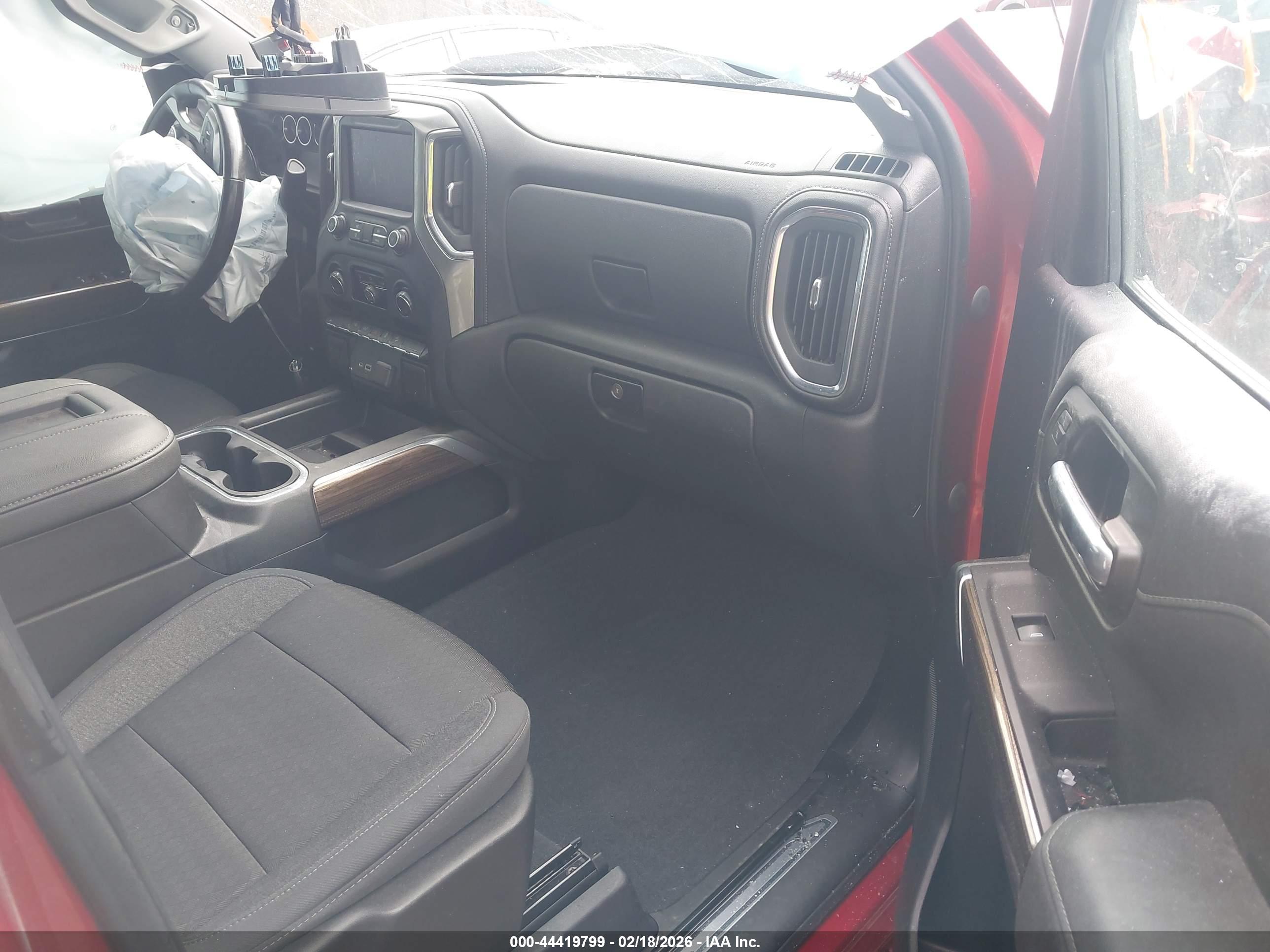 CHEVROLET SILVERADO image 5