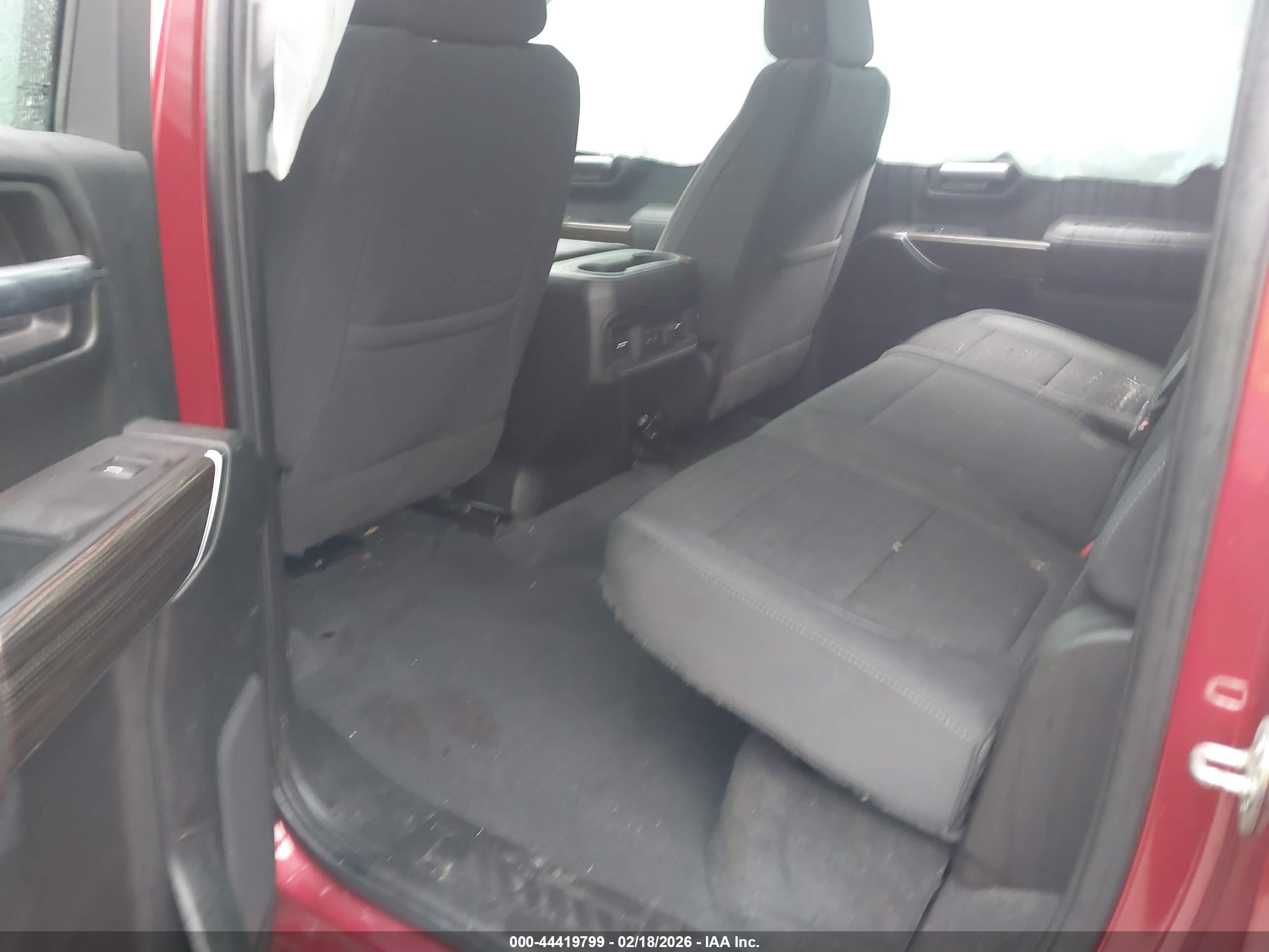 CHEVROLET SILVERADO image 8