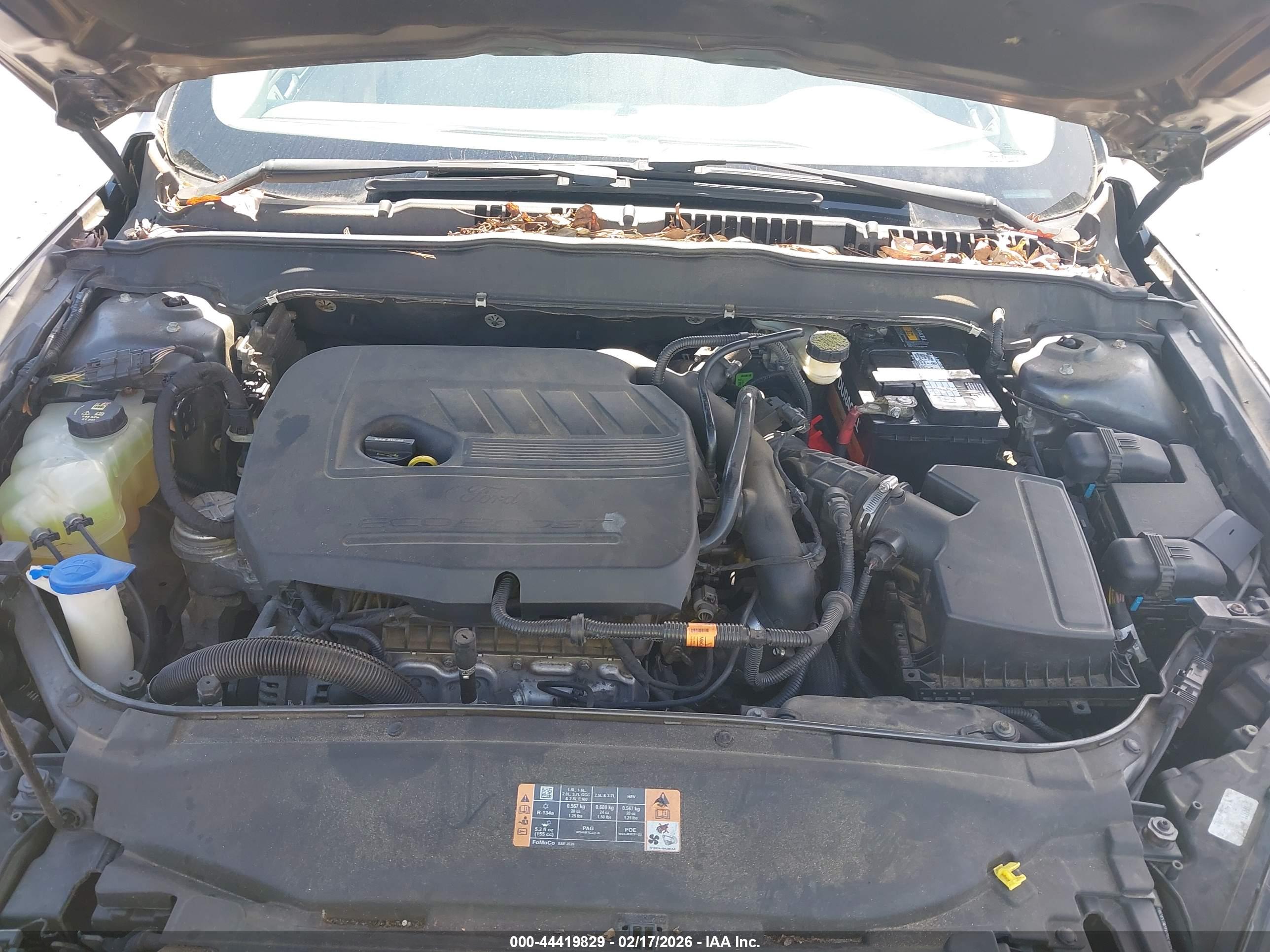 FORD FUSION image 10