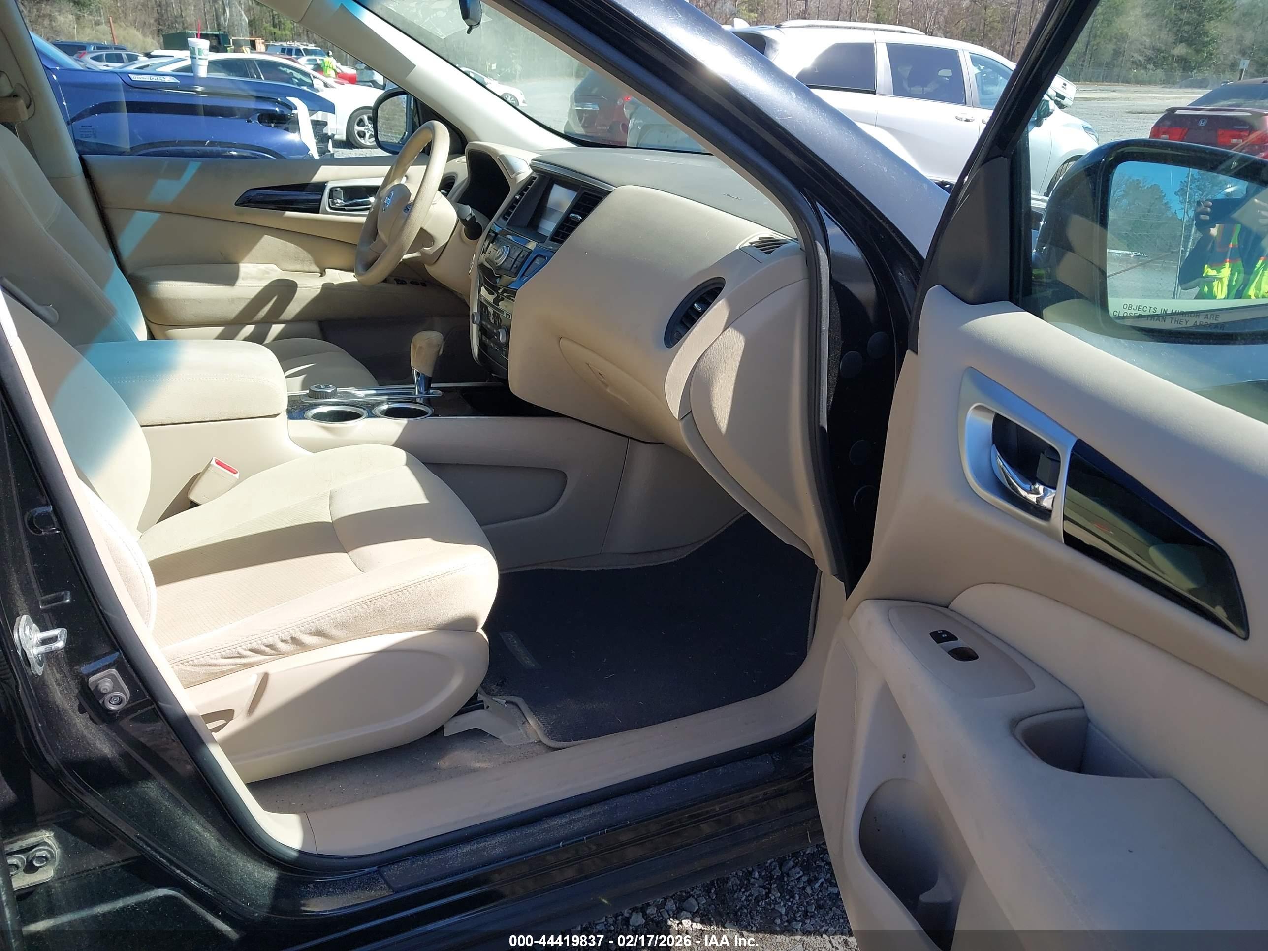 NISSAN PATHFINDER image 5