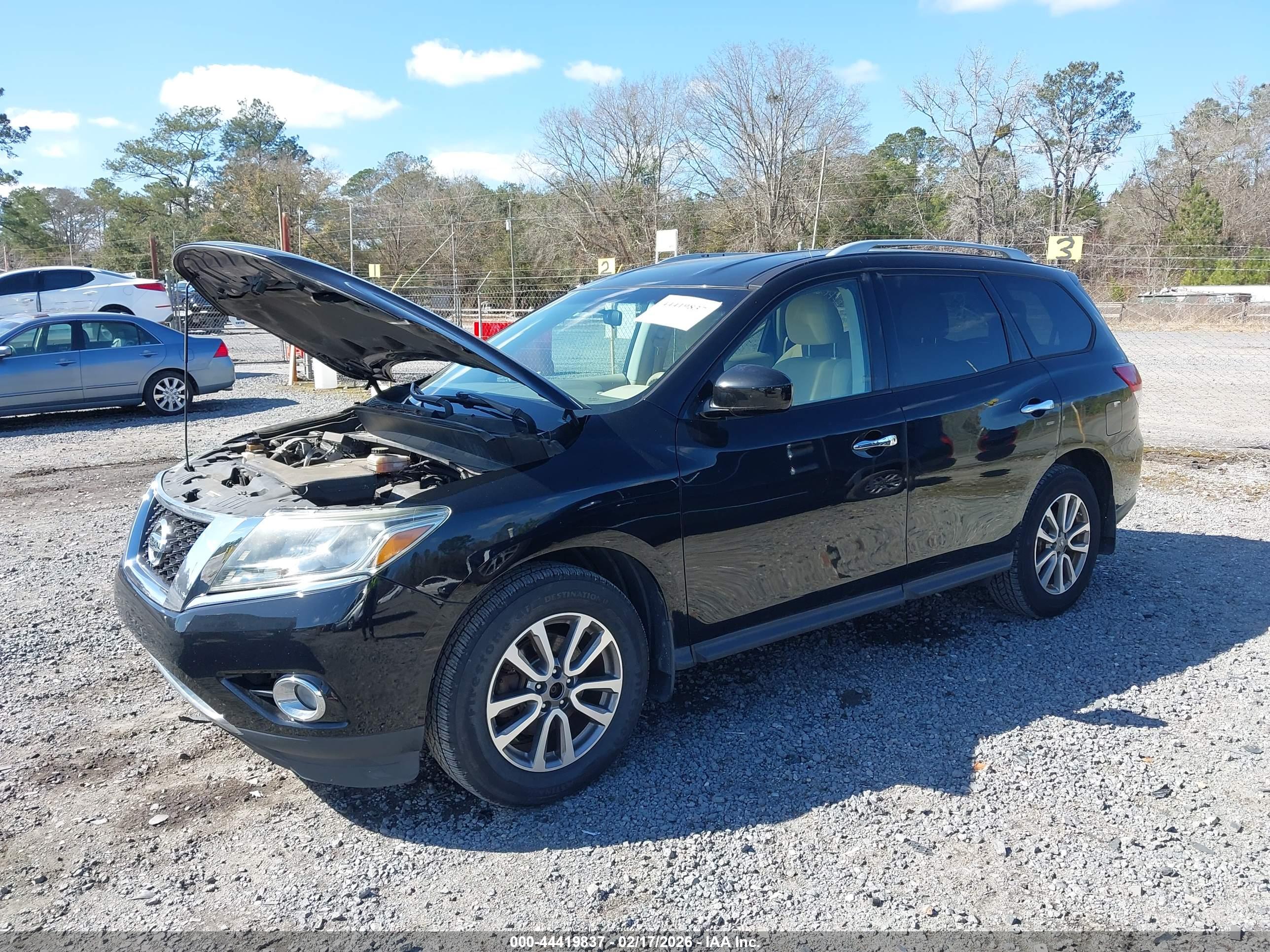 NISSAN PATHFINDER image 6