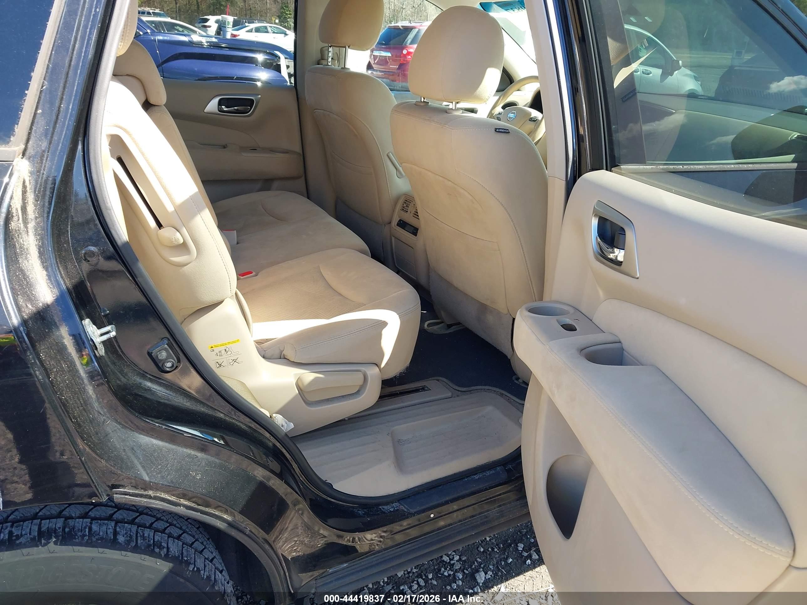 NISSAN PATHFINDER image 8