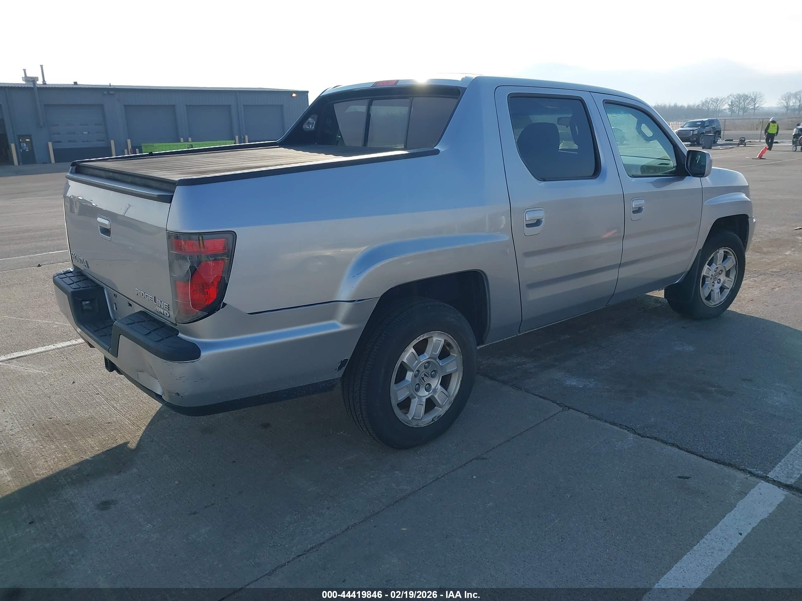 HONDA RIDGELINE image 4