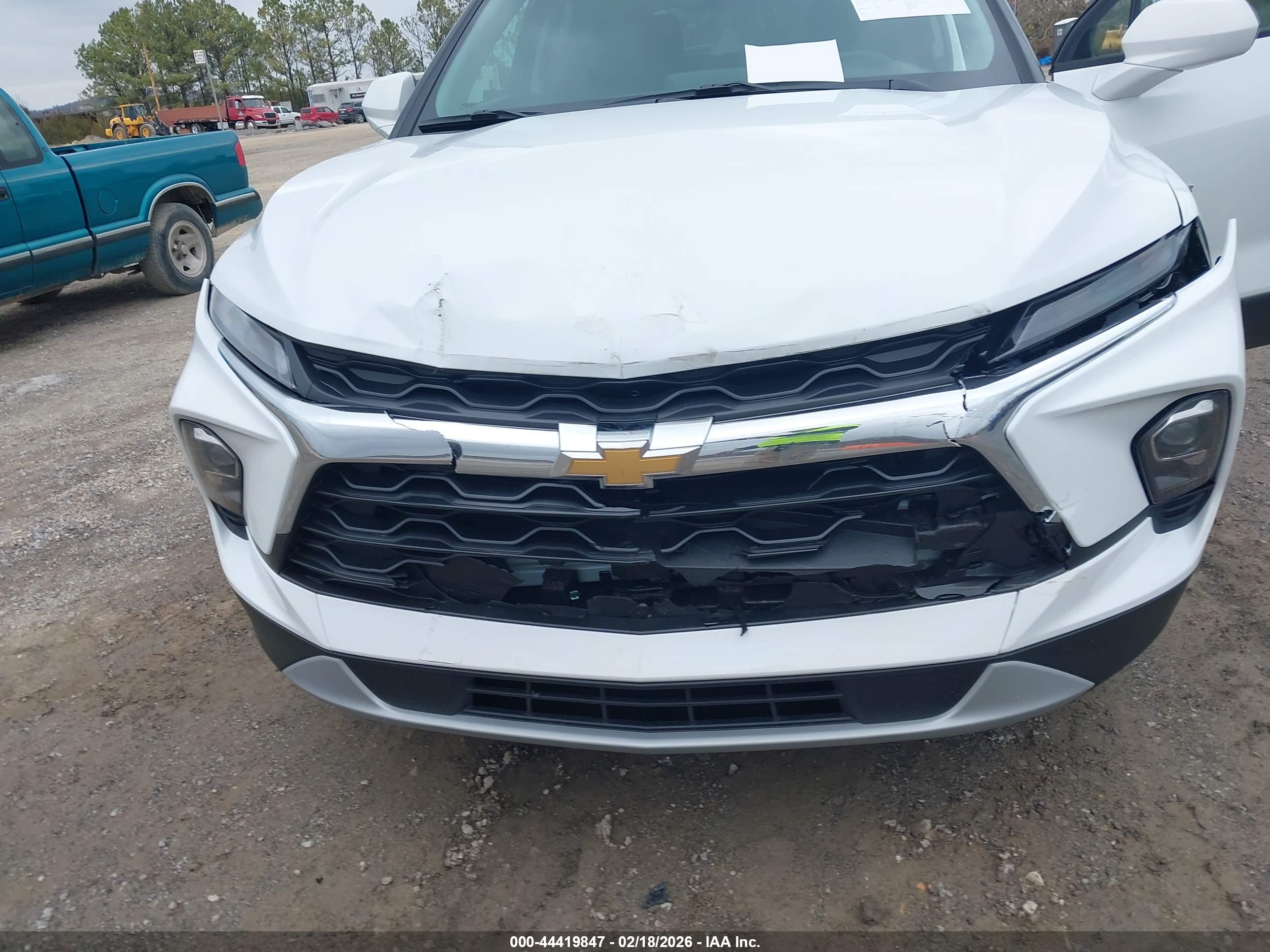 CHEVROLET BLAZER image 6