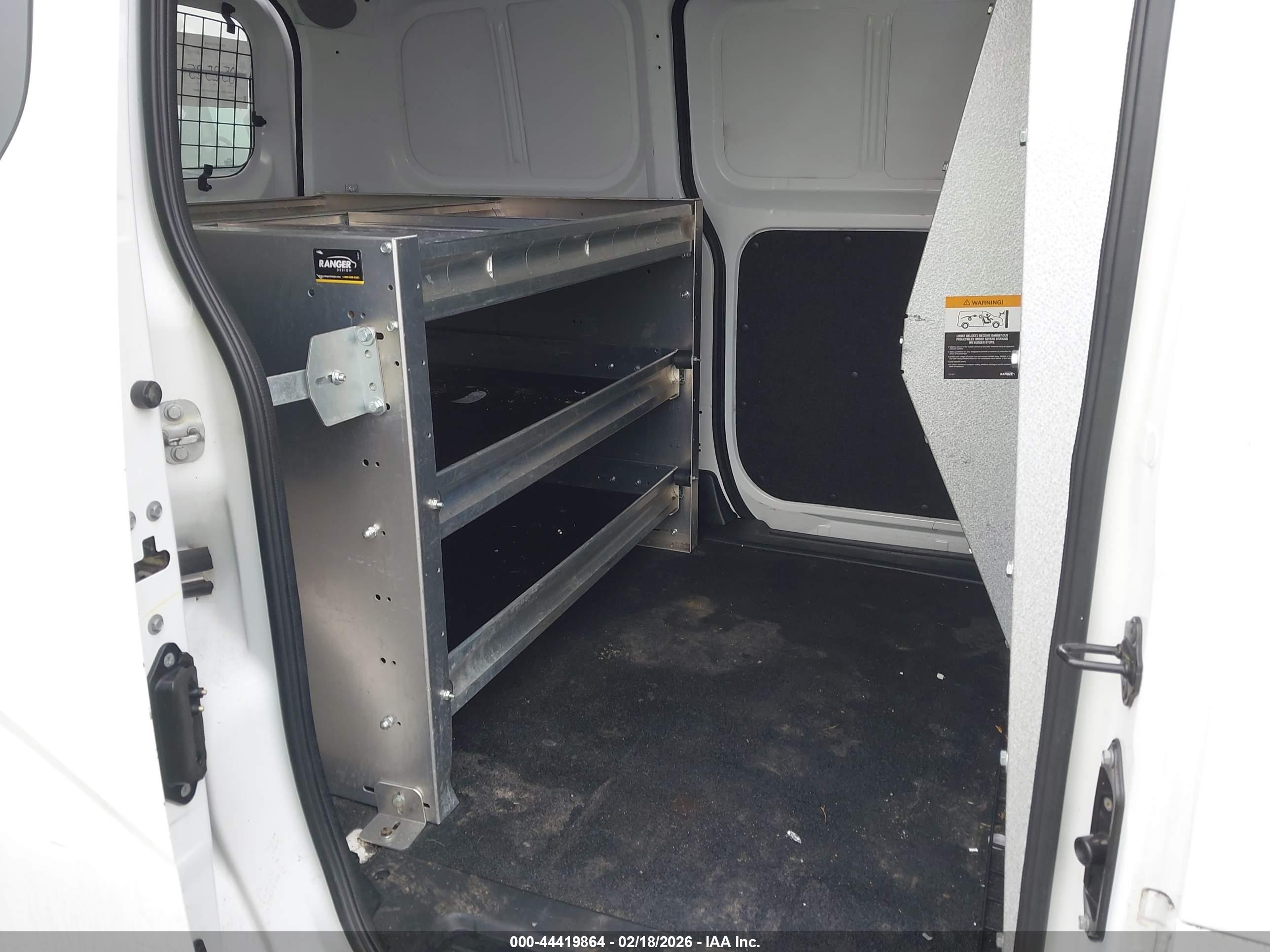 NISSAN NV200 image 8