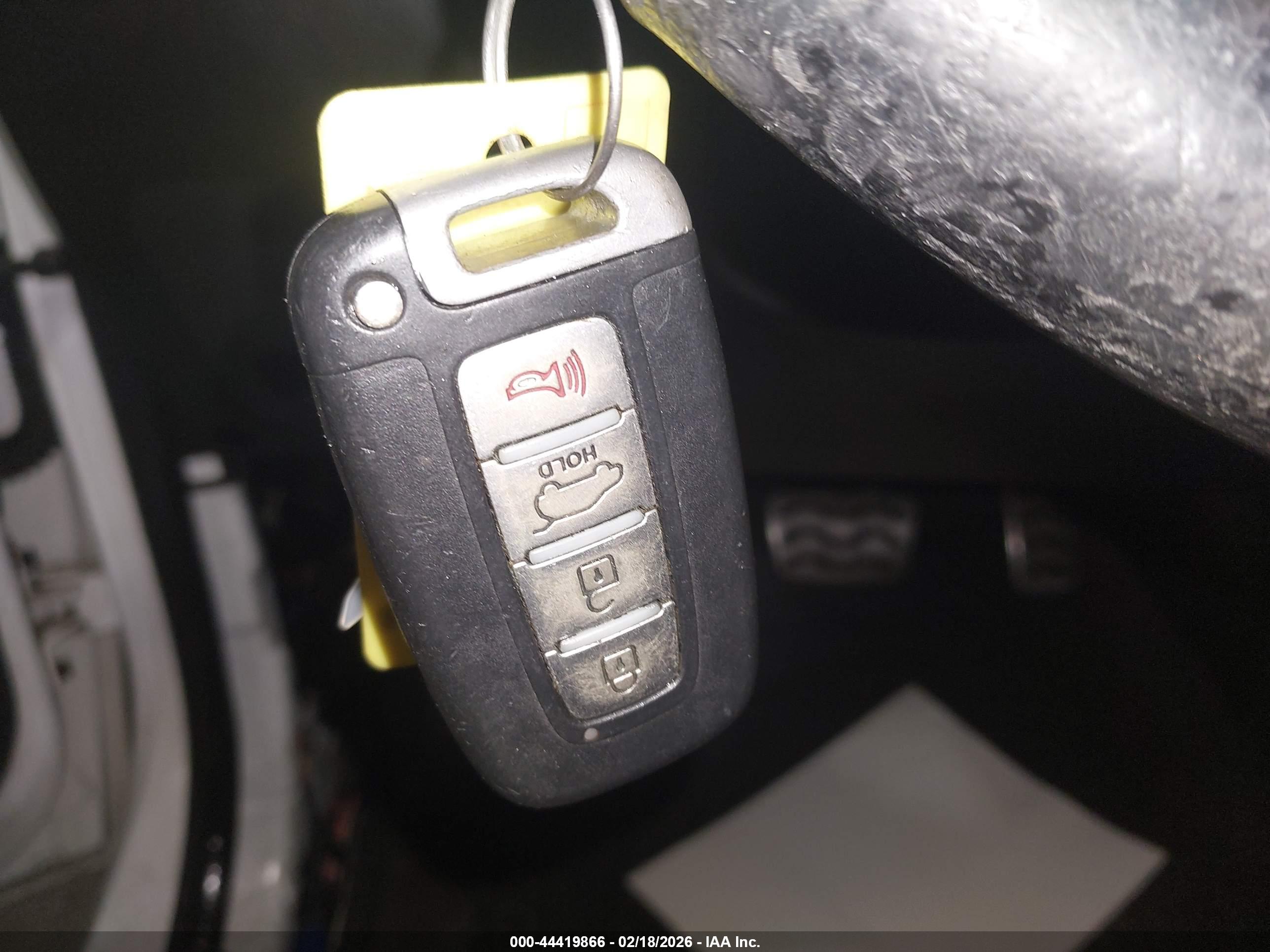 KIA SORENTO image 11