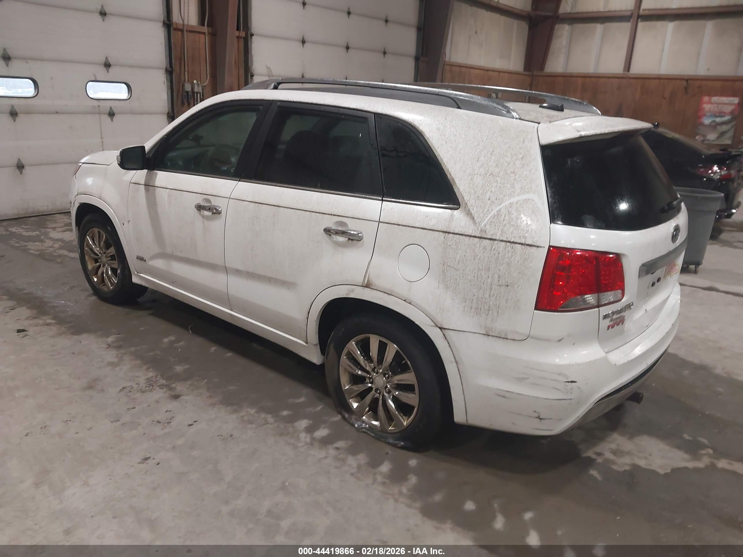 KIA SORENTO image 3