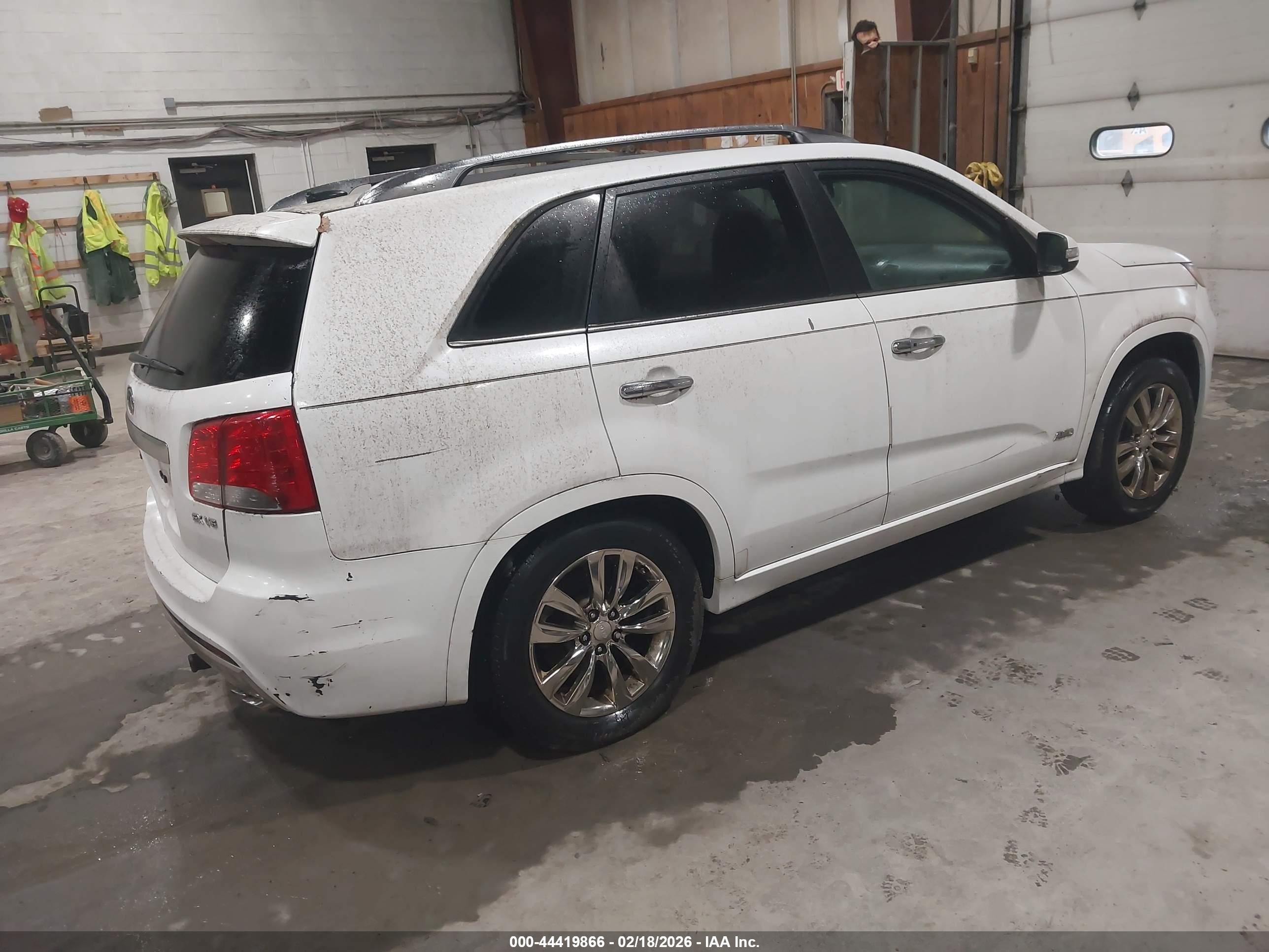 KIA SORENTO image 4