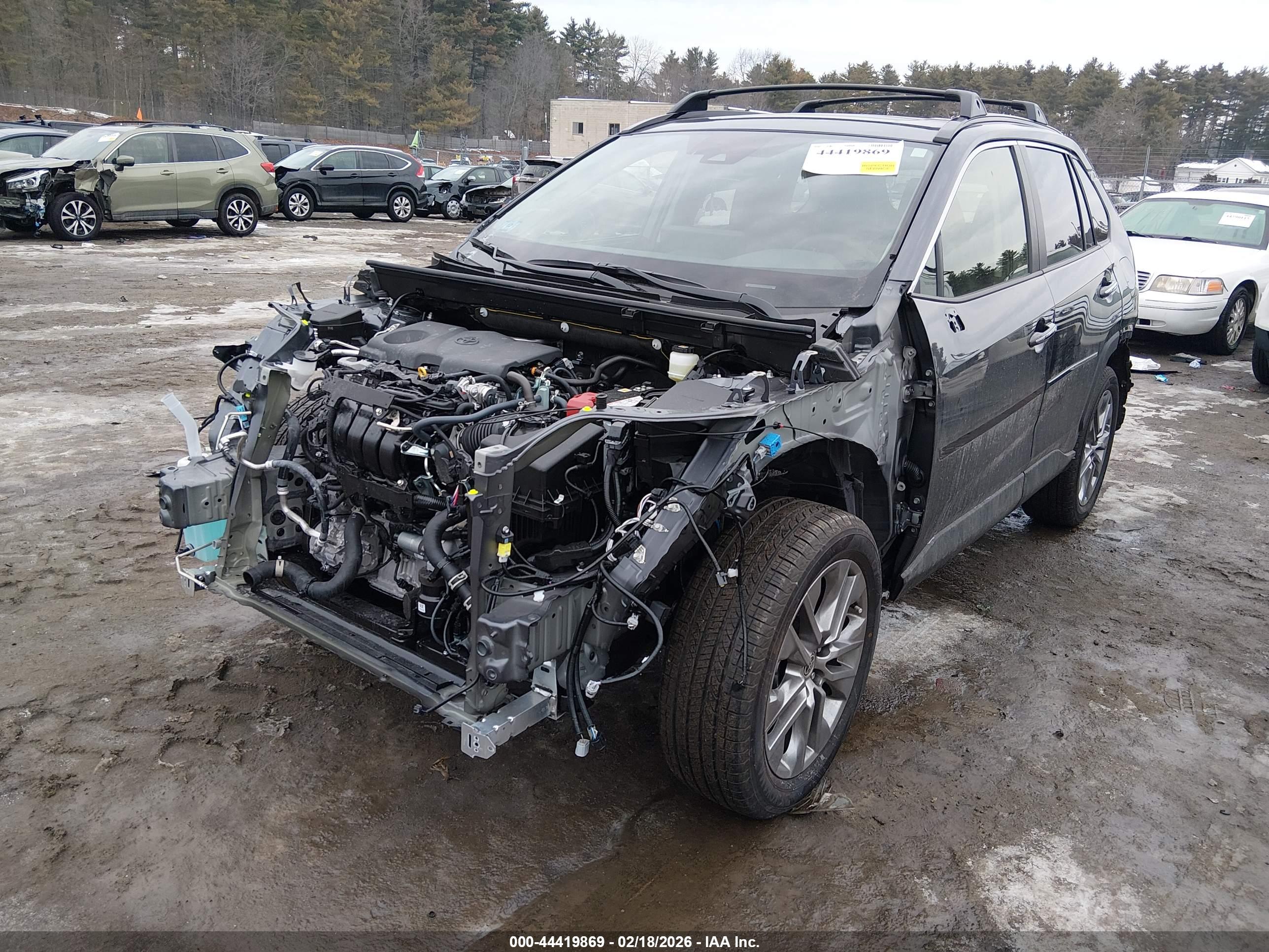 TOYOTA RAV4 image 2