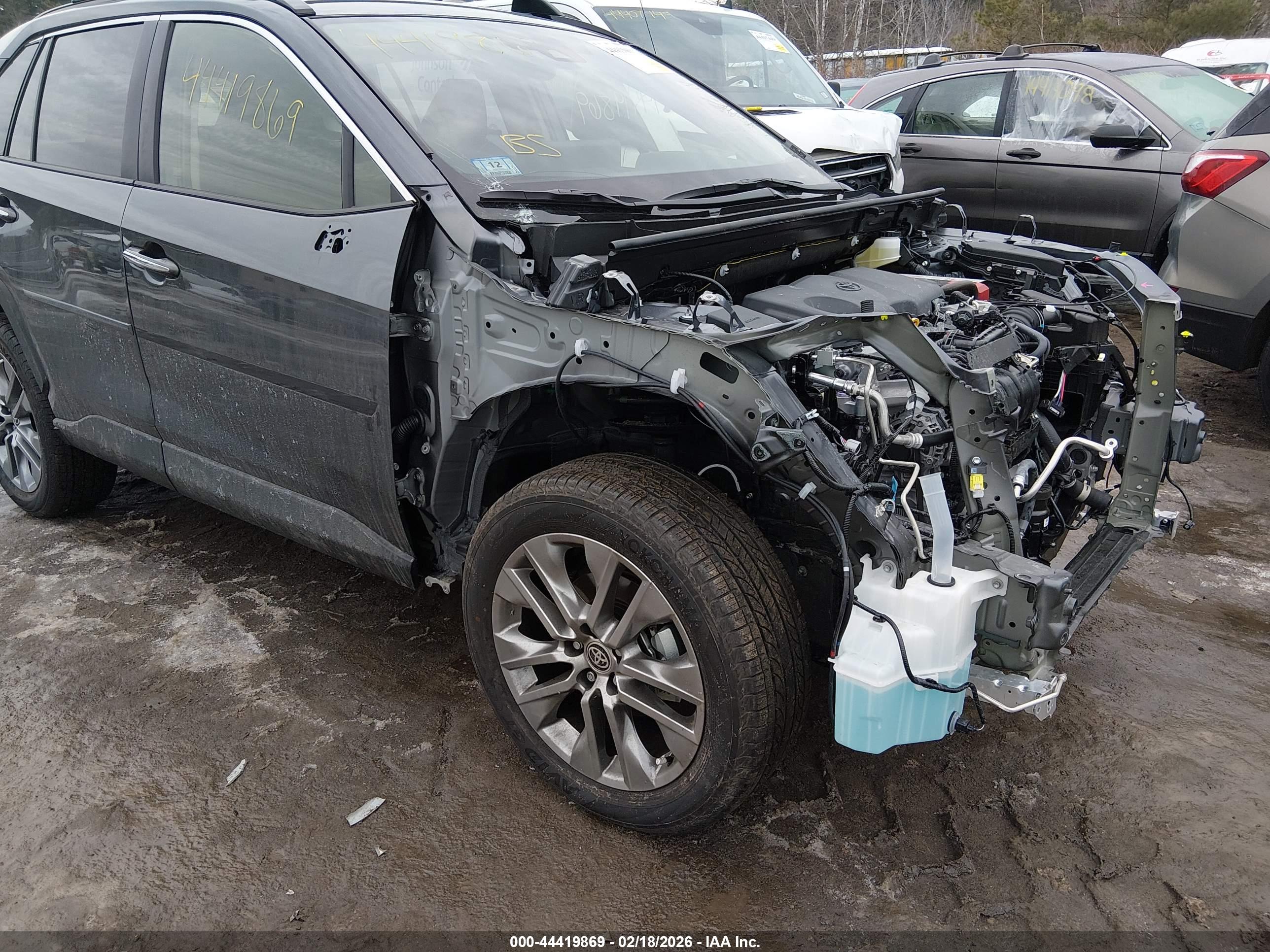 TOYOTA RAV4 image 6