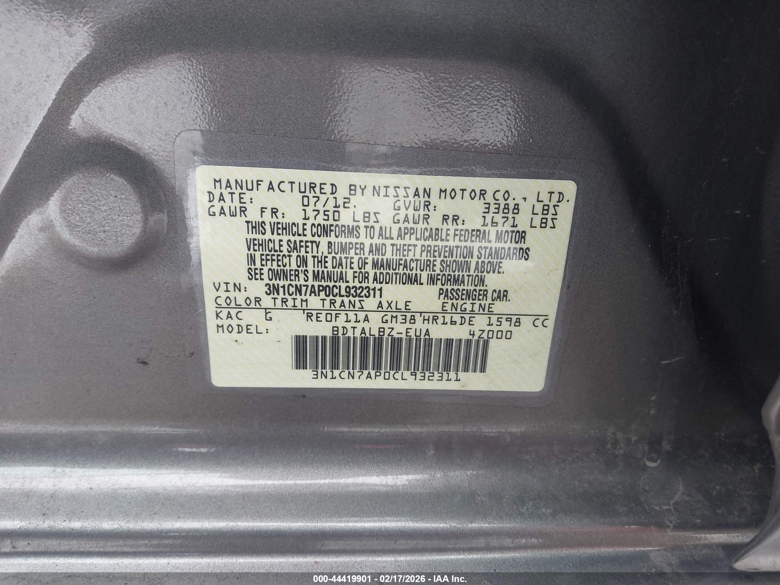 NISSAN VERSA image 9
