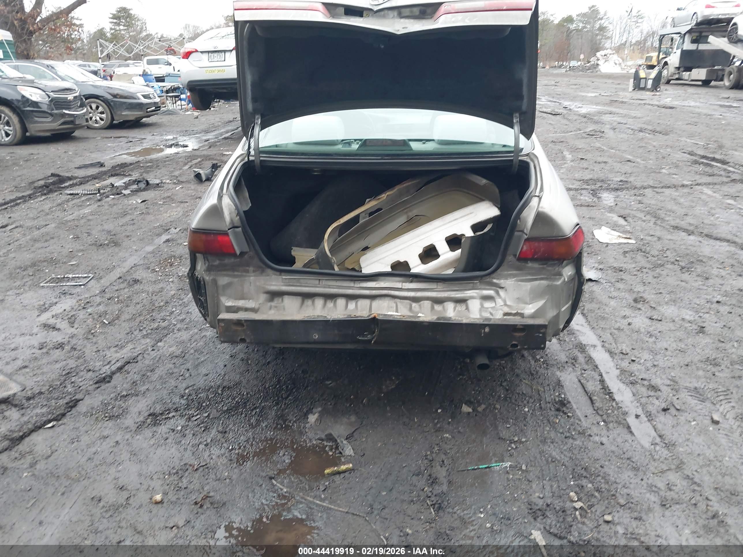 TOYOTA CAMRY image 6