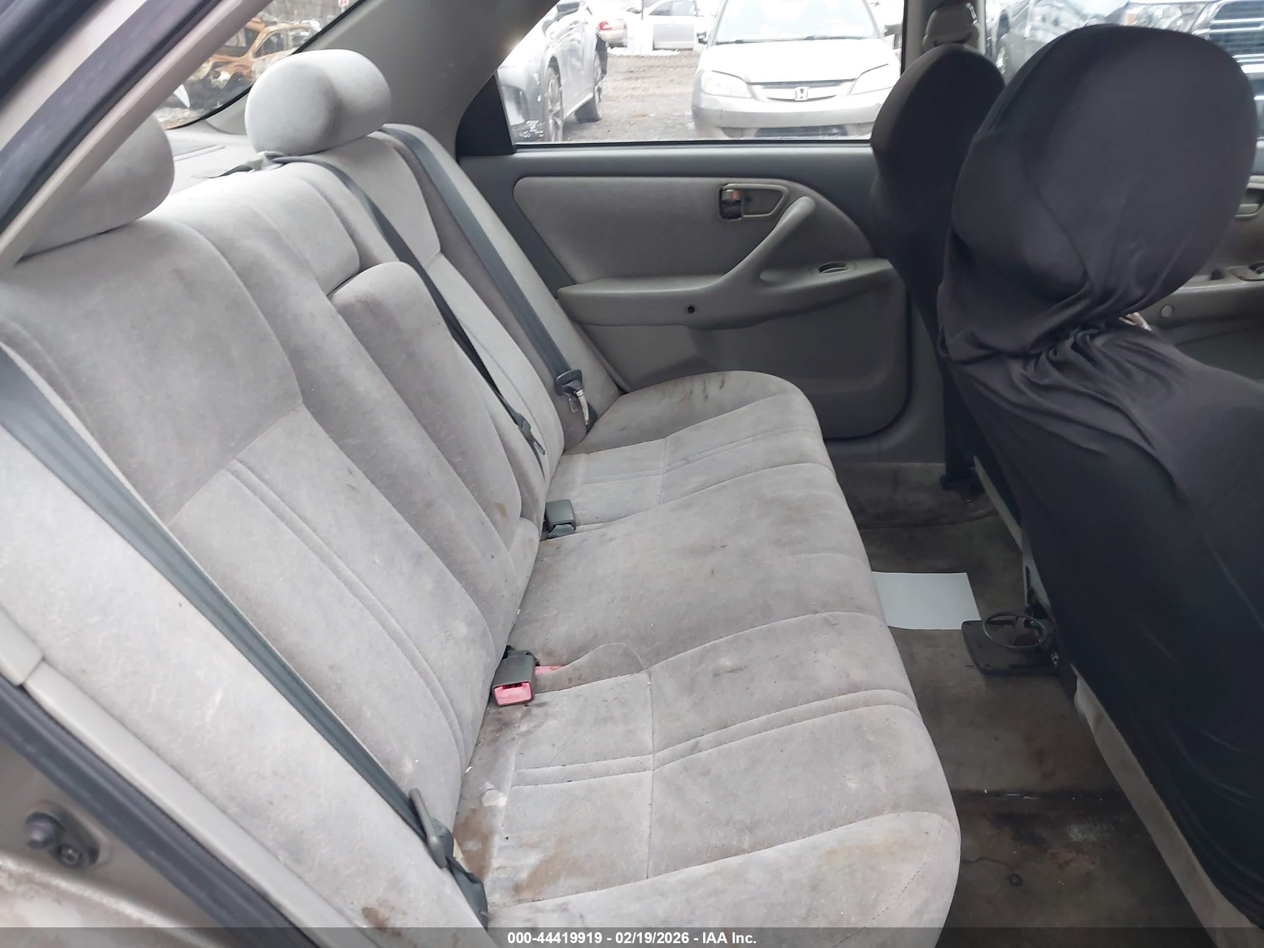 TOYOTA CAMRY image 8