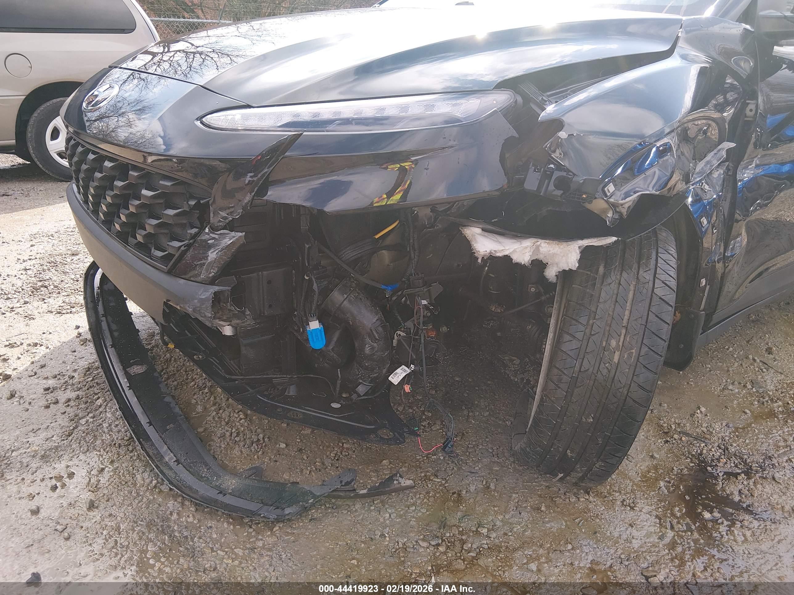 HYUNDAI KONA image 6